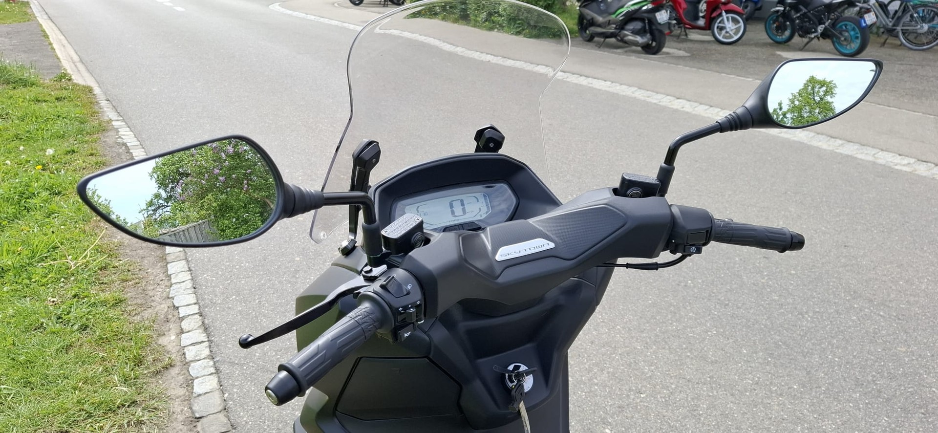 KYMCO SKY TOWN-image-11