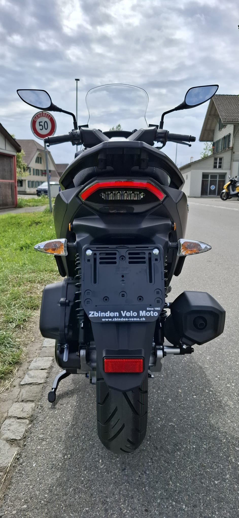 KYMCO SKY TOWN-image-9