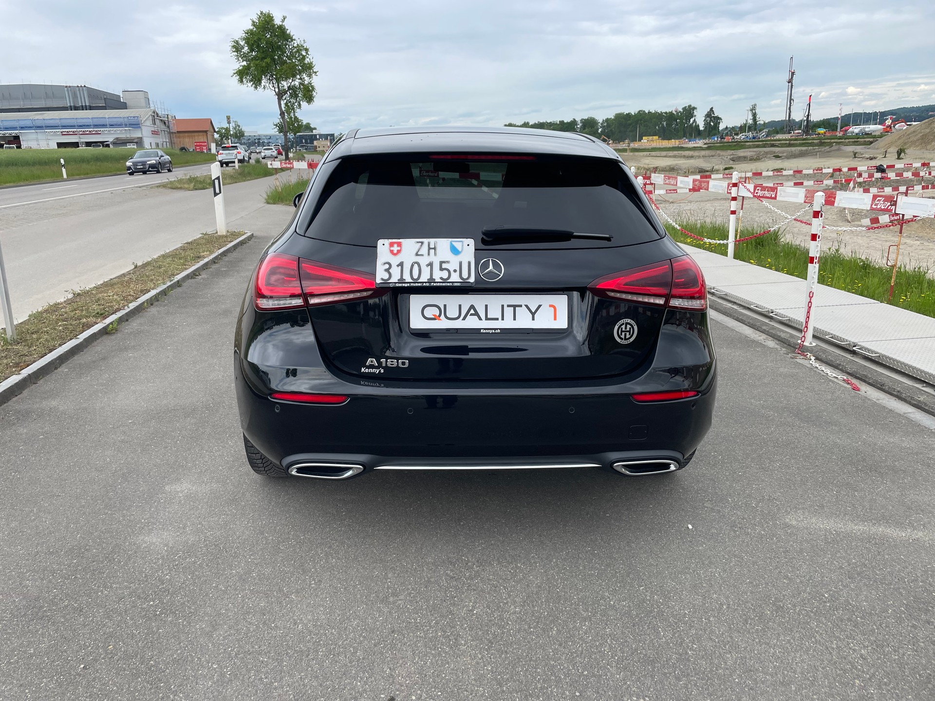 MERCEDES-BENZ A 180 Style 7G-DCT-image-4