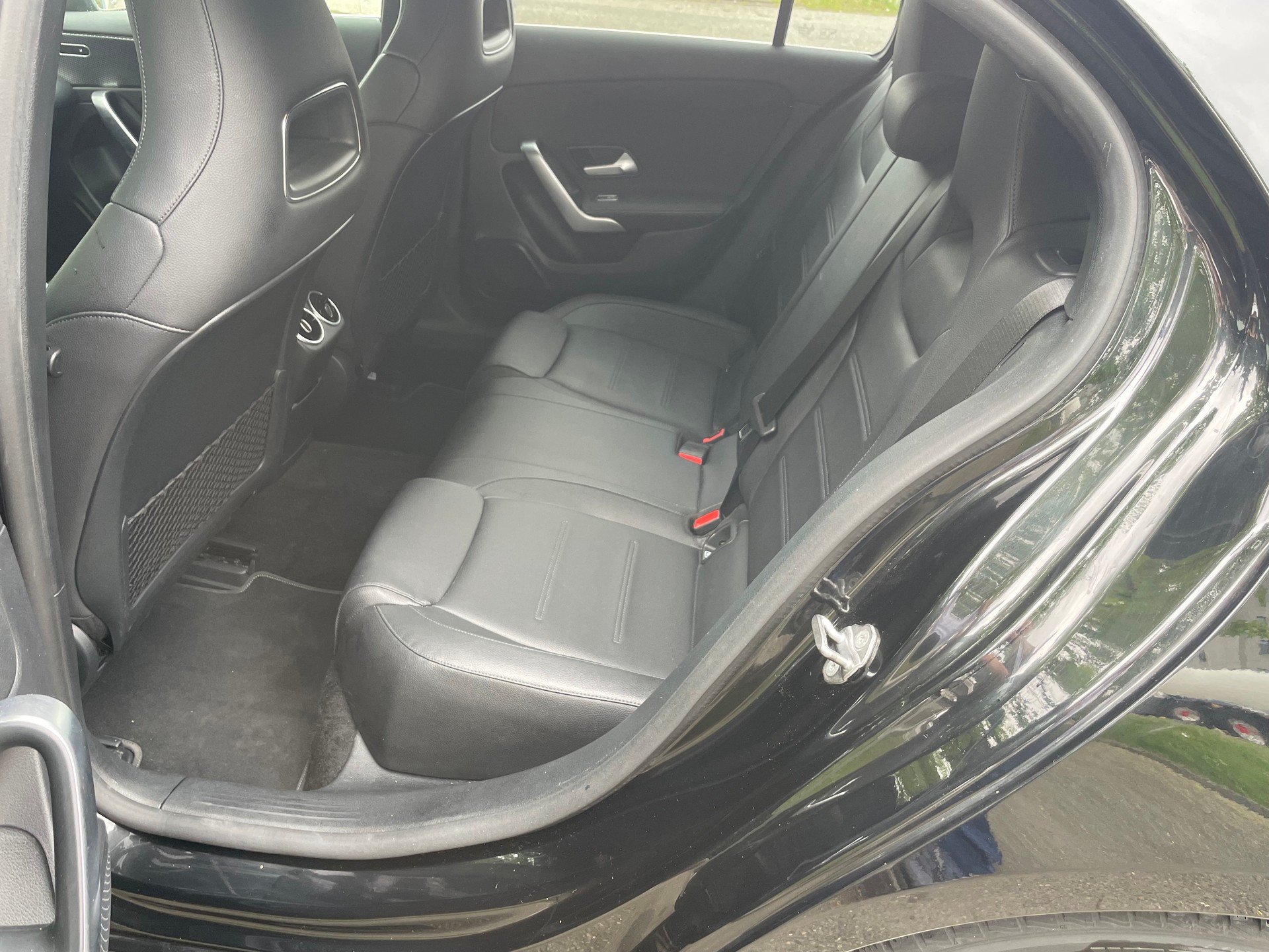 MERCEDES-BENZ A 180 Style 7G-DCT-image-10