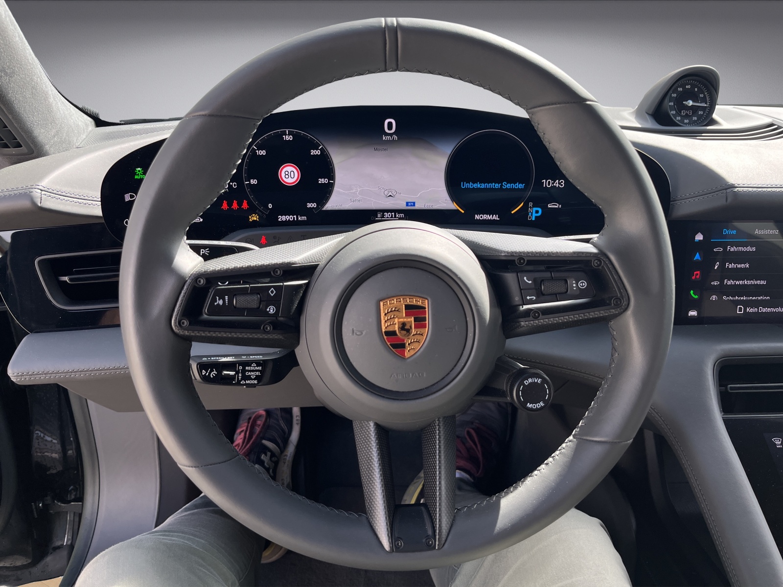 PORSCHE Taycan Sport Turismo GTS-image-8