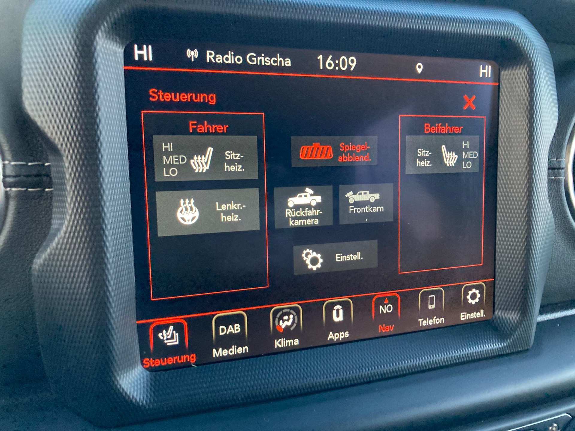 JEEP Gladiator 3.0 V6 Launch Edition-image-24