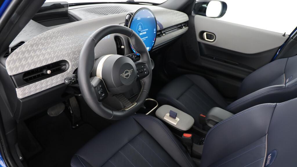 MINI Cooper 5 door C-image-16