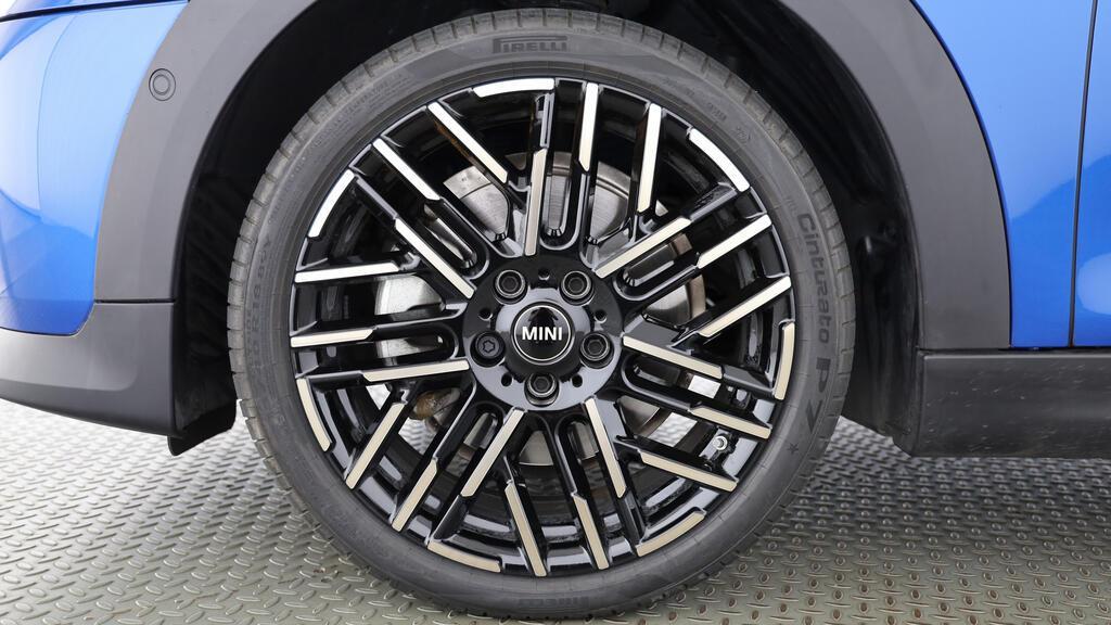 MINI Cooper 5 door C-image-9