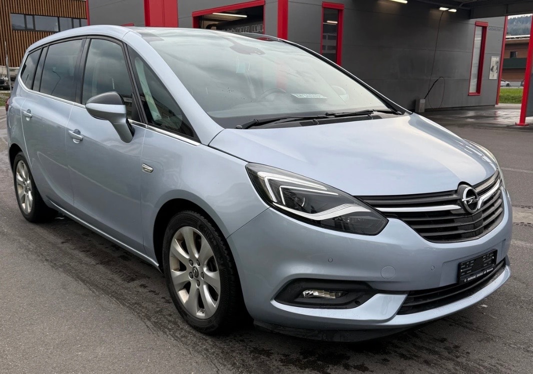 OPEL Zafira 2.0 CDTi Excellence Automatic-image-1