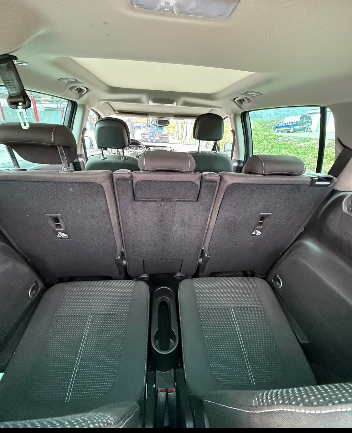 OPEL Zafira 2.0 CDTi Excellence Automatic-image-12