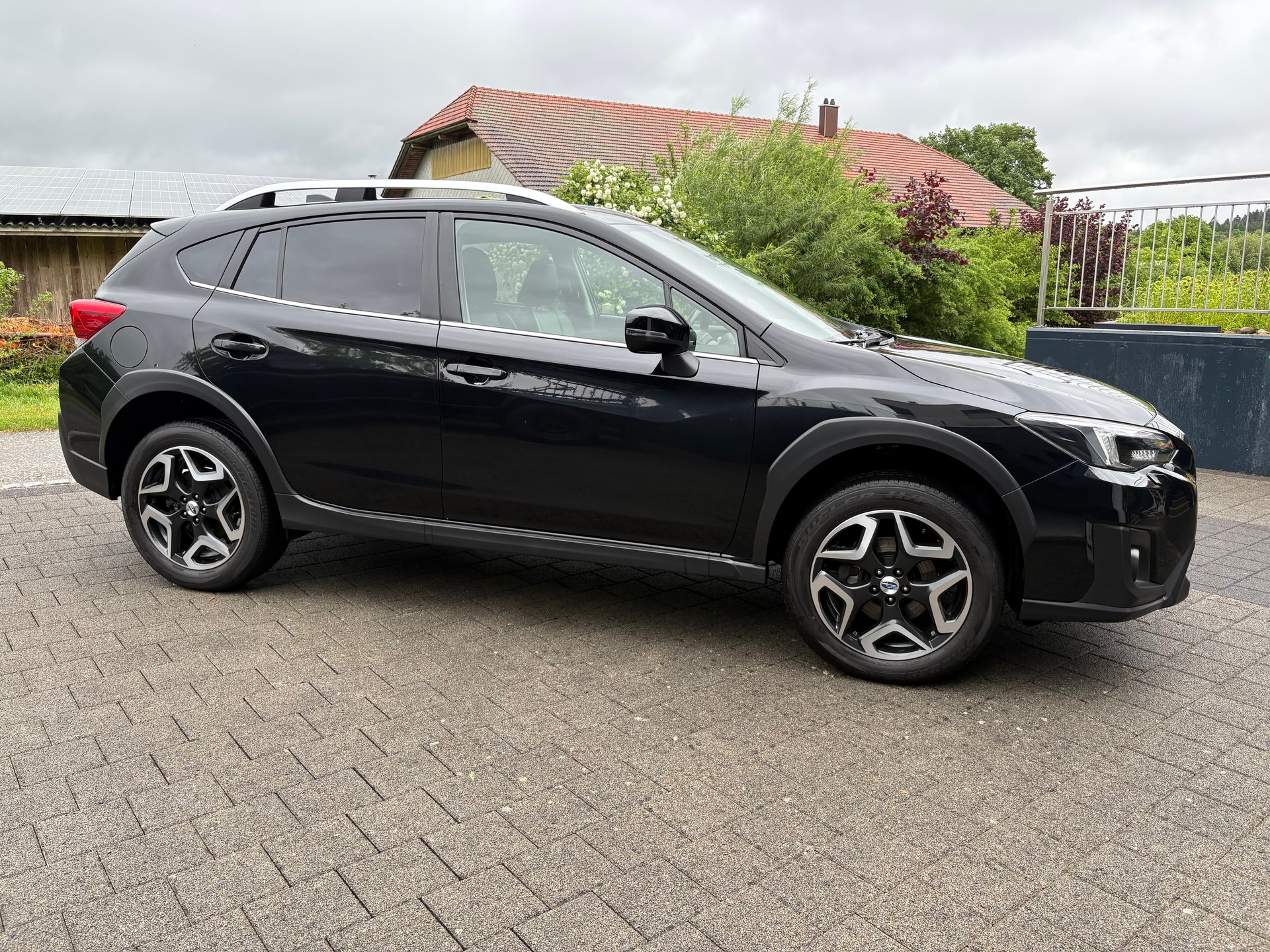 SUBARU 2.0i Luxury-image-2