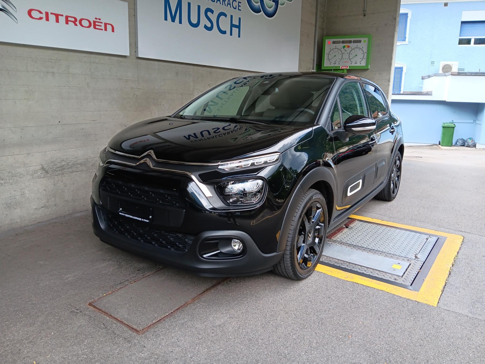 CITROEN C3 1.2i PureTech Swiss Edition EAT6