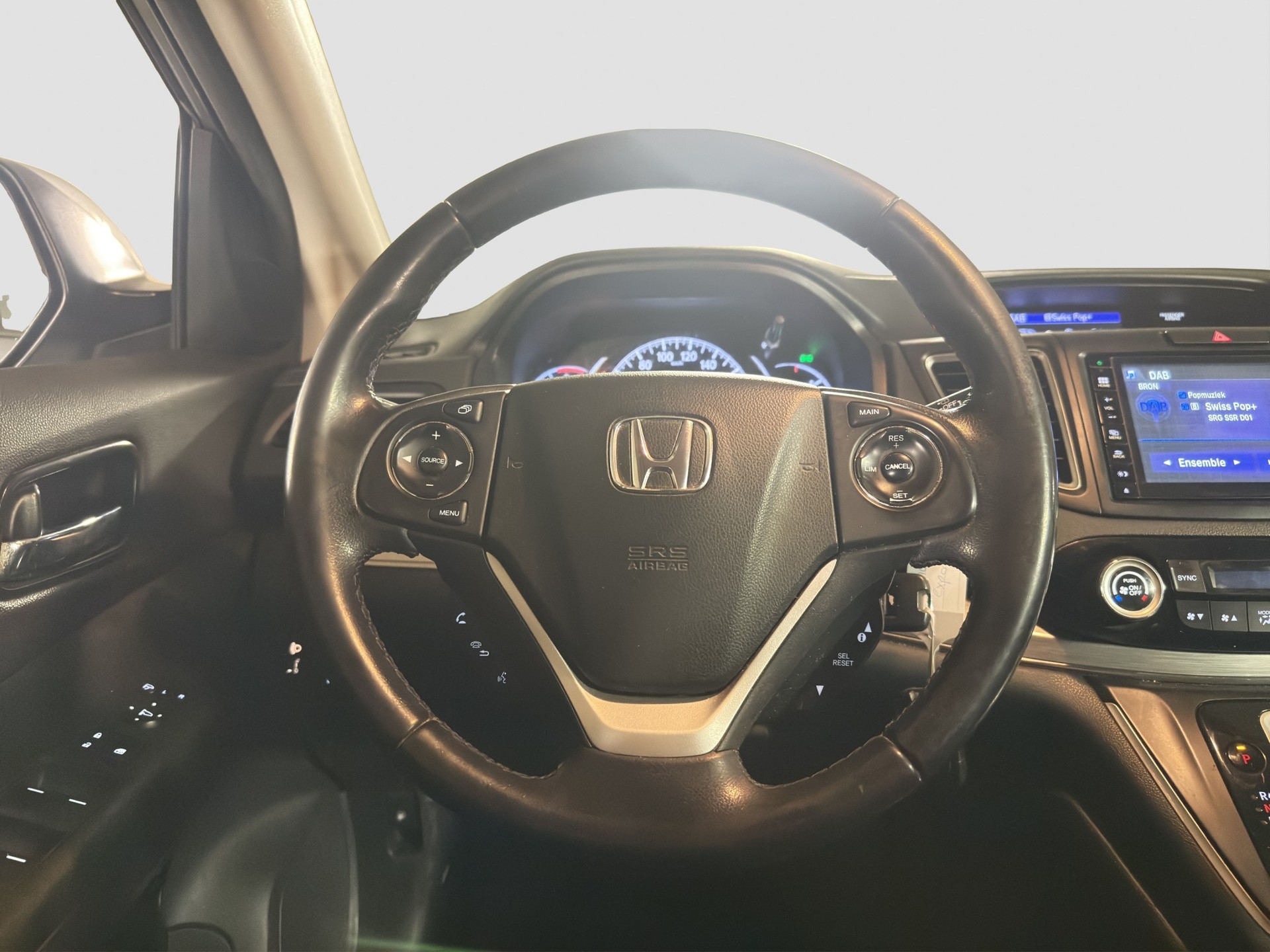 HONDA CR-V 1.6 i-DTEC Elegance Plus 4WD Automatic ** Frisch ab MFK und Service ** Anhängerkupplung **-image-10