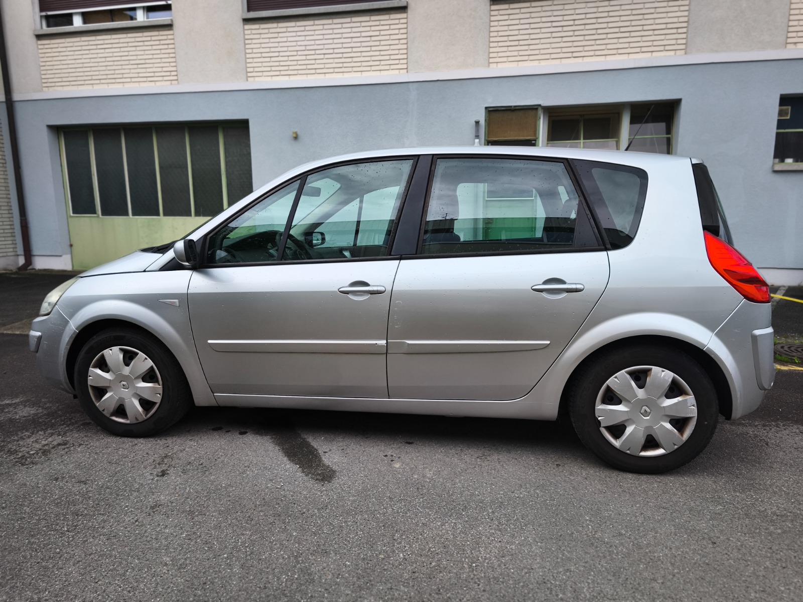 RENAULT Scénic 2.0 16V Fairway Automatic-image-12