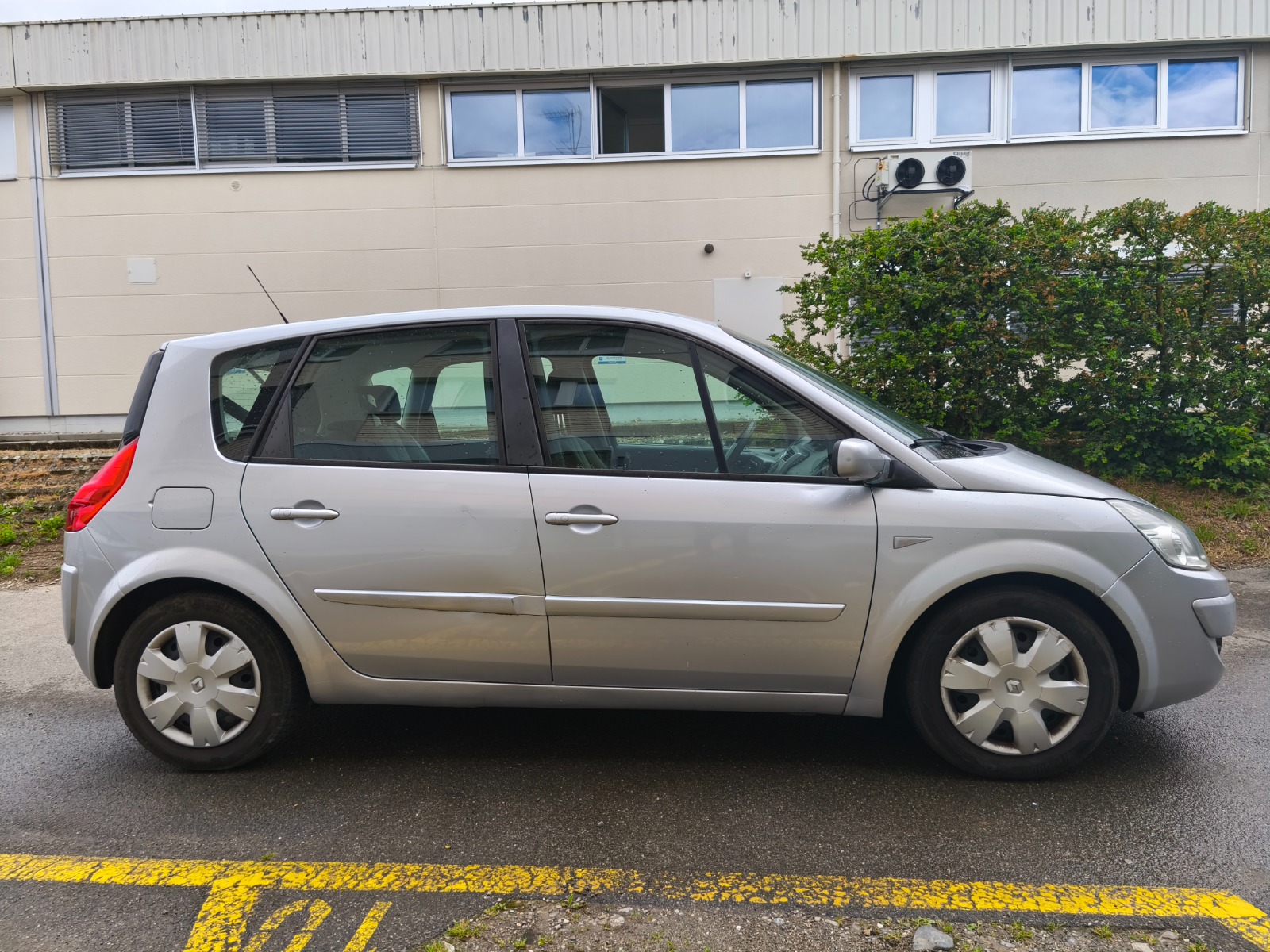 RENAULT Scénic 2.0 16V Fairway Automatic-image-3