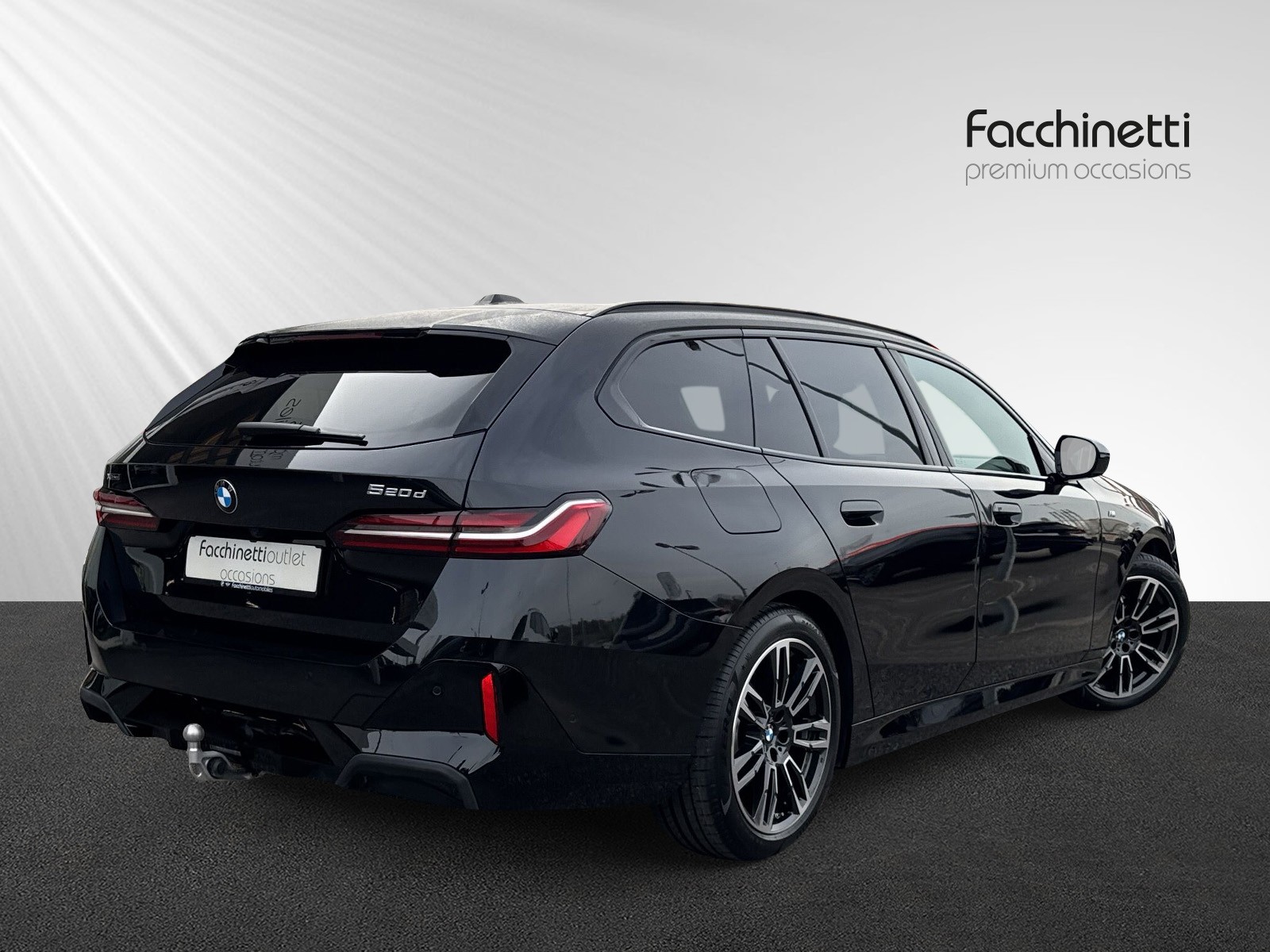 BMW 520d xDrive 48V Touring M Sport Steptronic-showroom-element-2