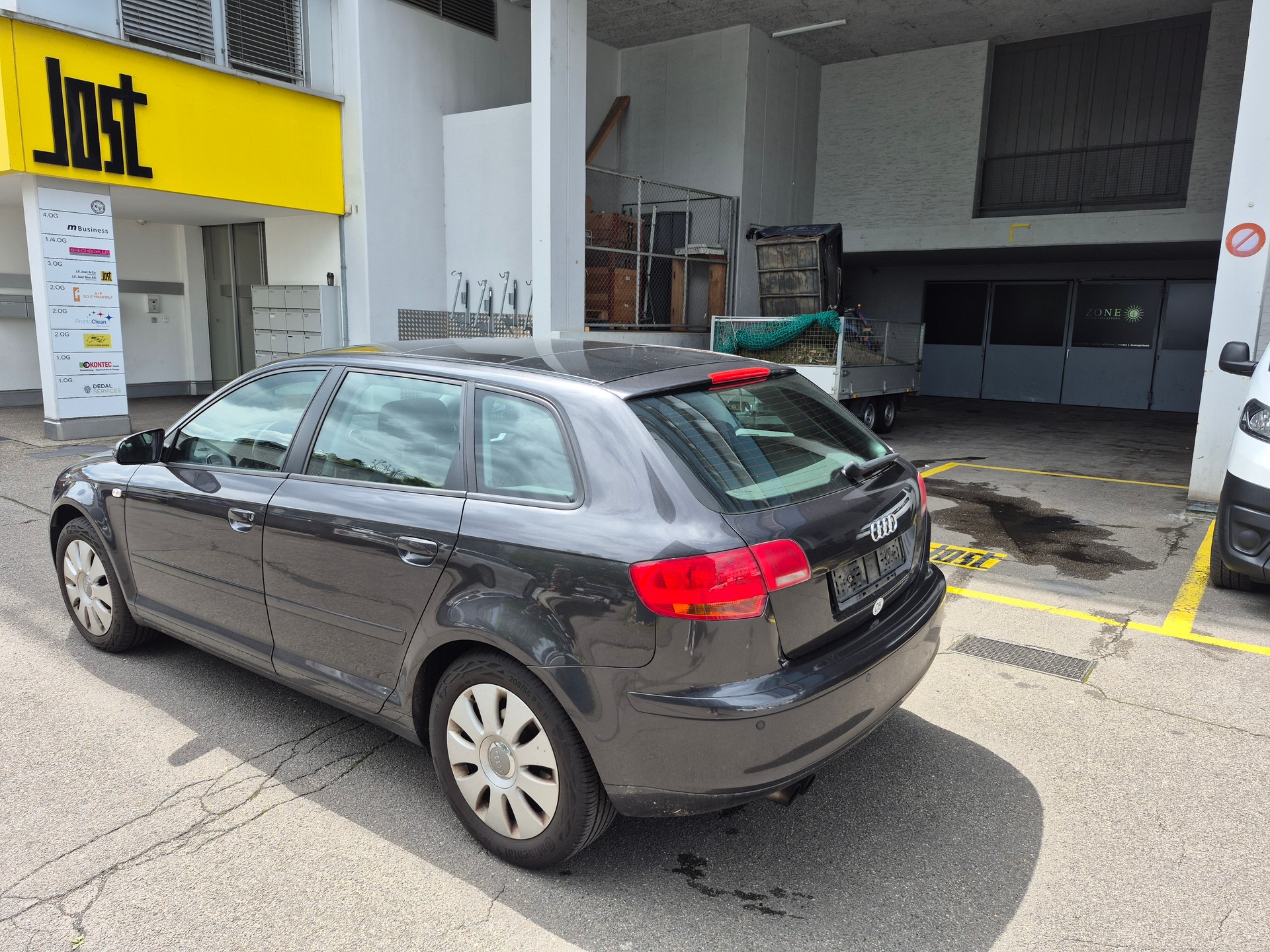 AUDI A3 Sportback 1.4 Turbo FSI Attraction-image-3