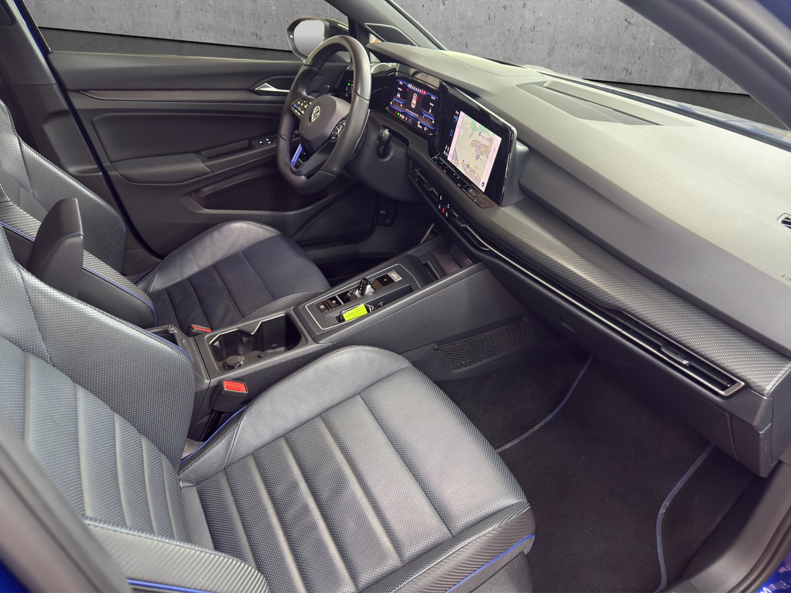 VW Golf 2.0 TSI R DSG 4Motion-image-7