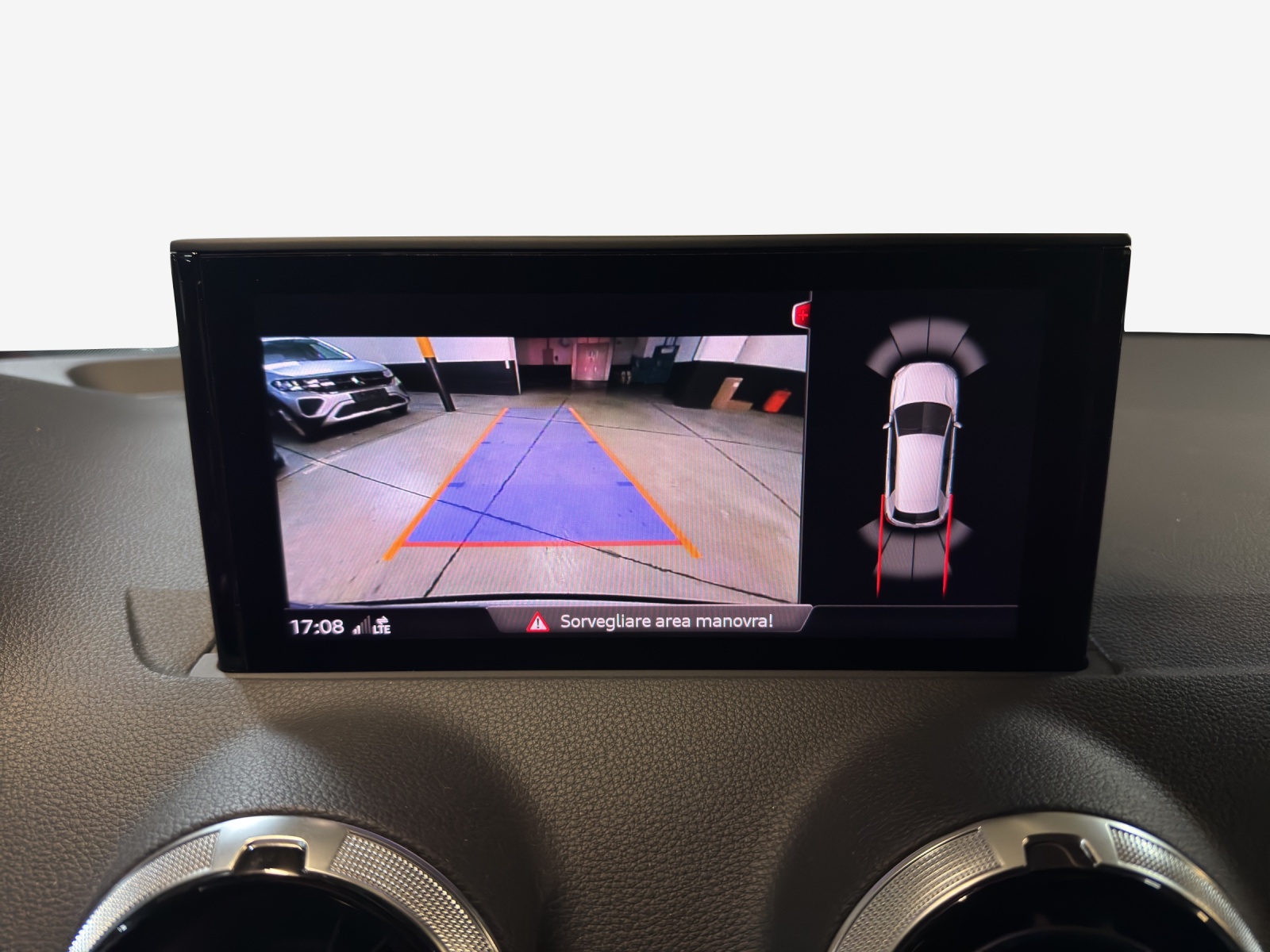 AUDI Q2 35 TFSI S line S-tronic-image-14