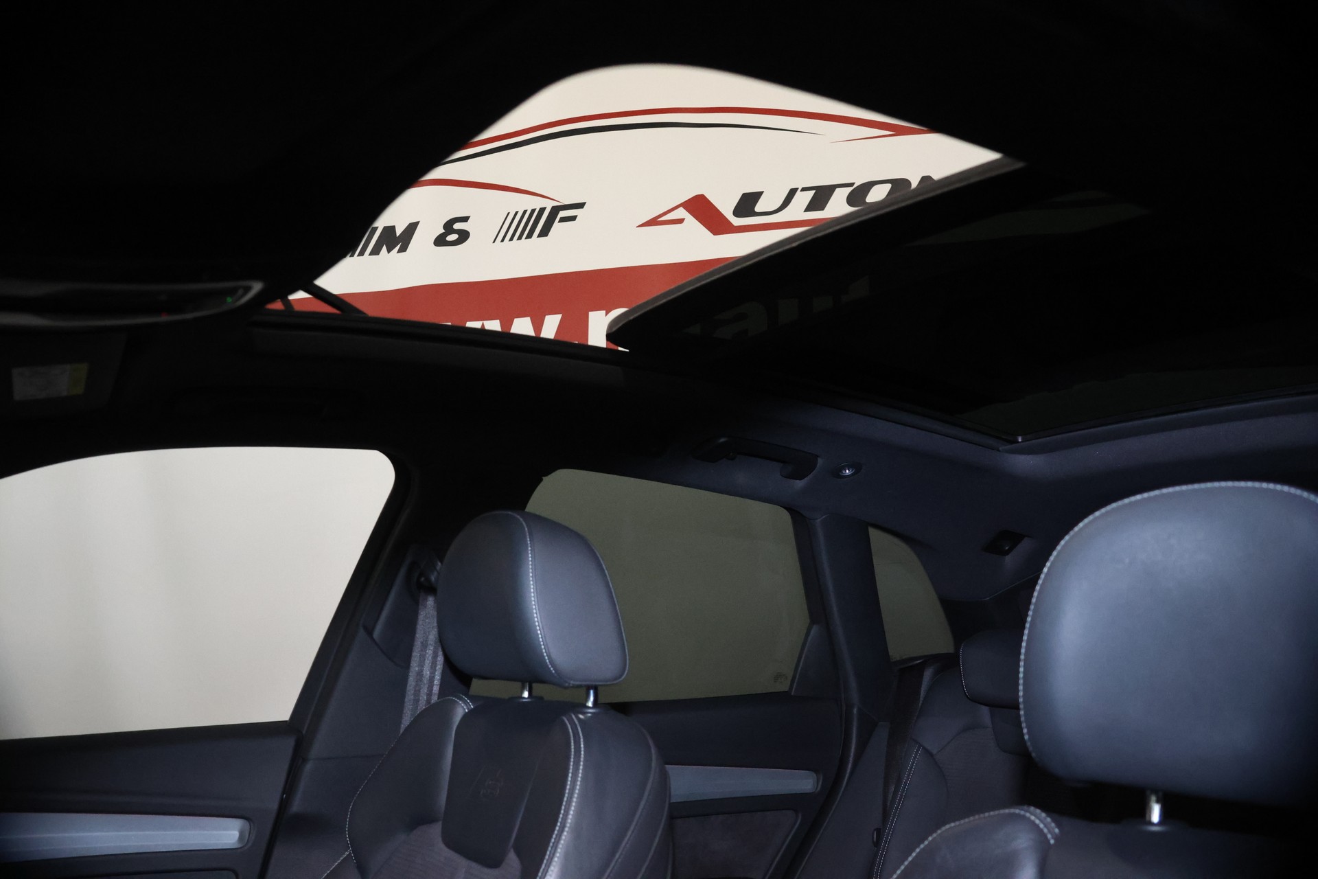 AUDI Q5 2.0 40 TDI S Line quattro S-Tronic-image-14