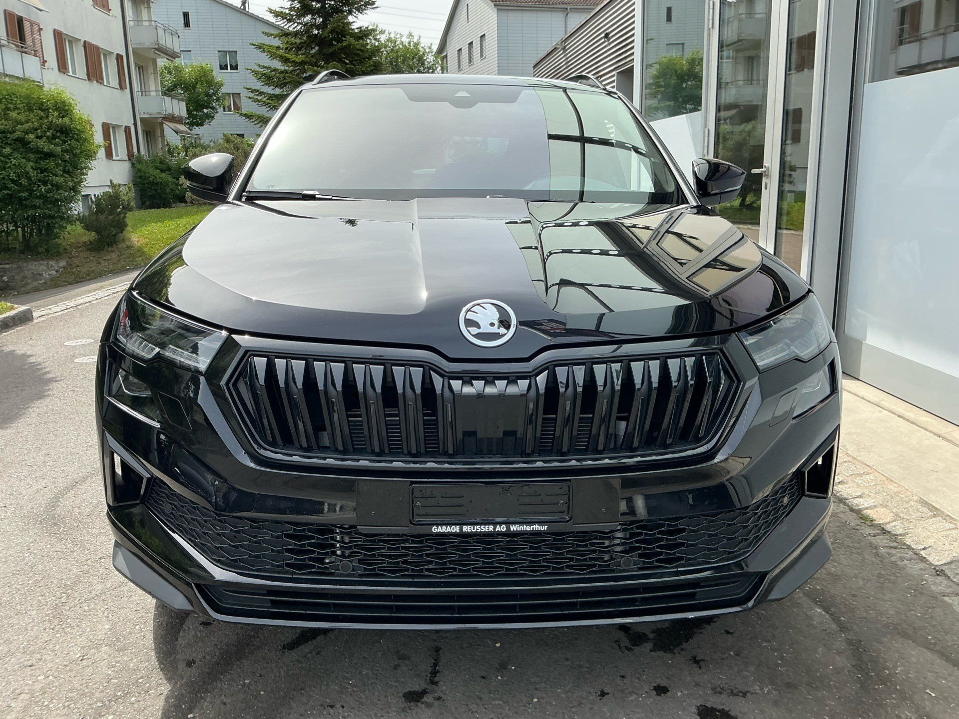 SKODA Karoq Sportline 4x4 *** PANORAMADACH ***-showroom-element-1