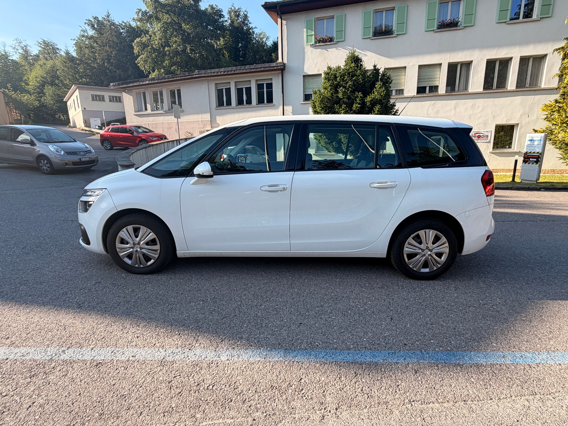 CITROEN Grand C4 Picasso 1.6 BlueHDi Intensive EAT6-showroom-element-2