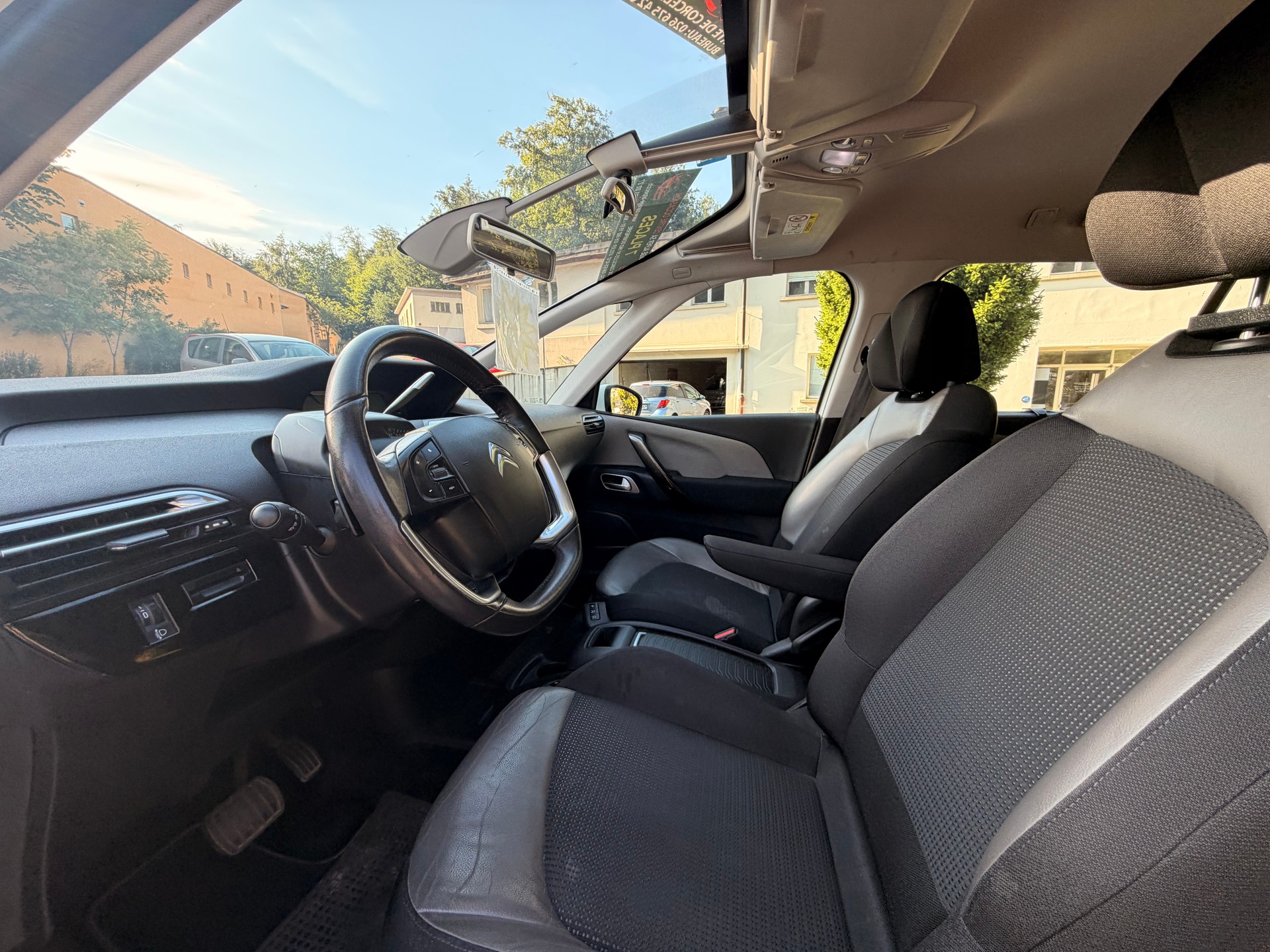 CITROEN Grand C4 Picasso 1.6 BlueHDi Intensive EAT6-image-9