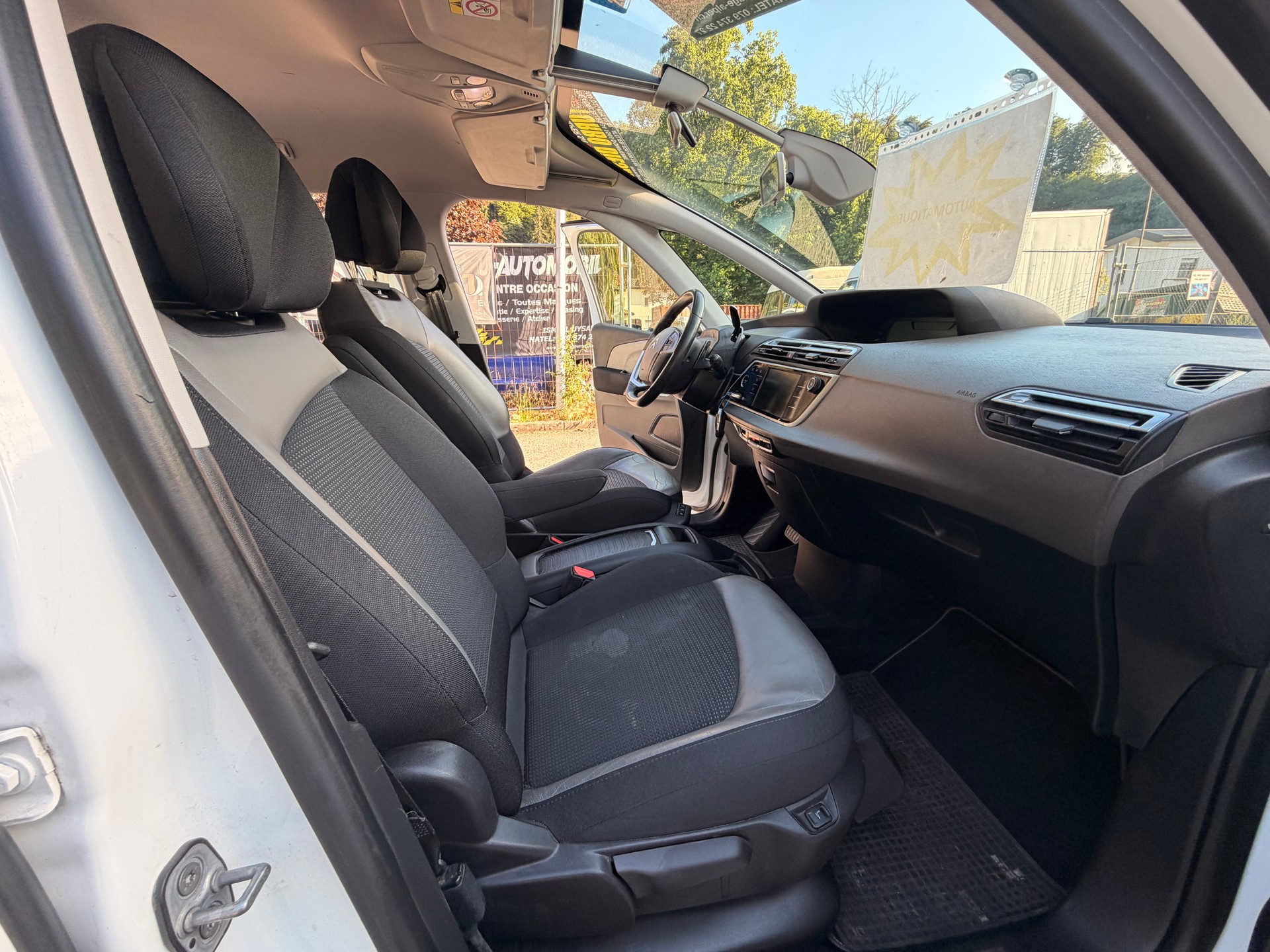 CITROEN Grand C4 Picasso 1.6 BlueHDi Intensive EAT6-image-13