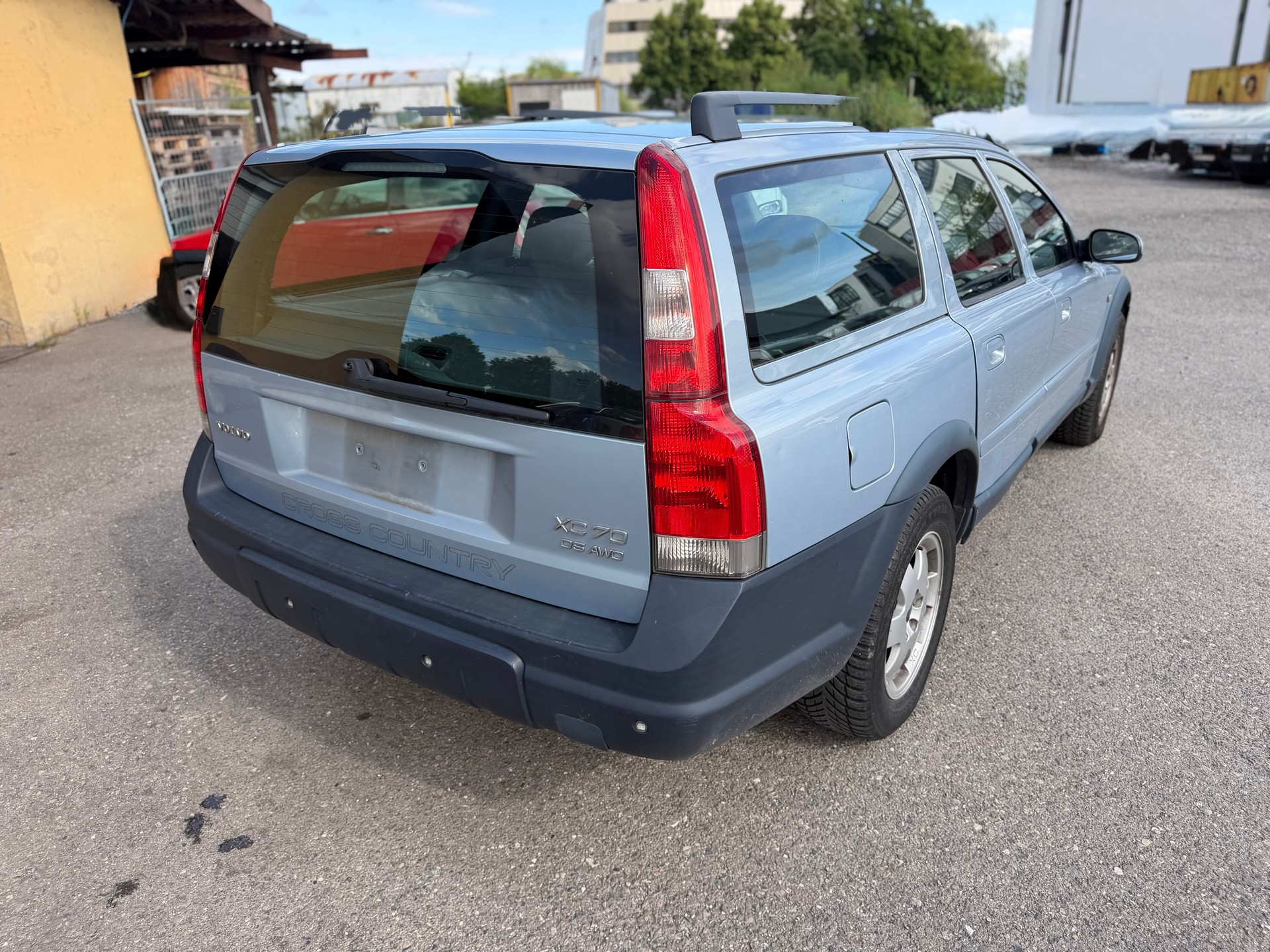 VOLVO XC70 D5 AWD Geartronic-image-4