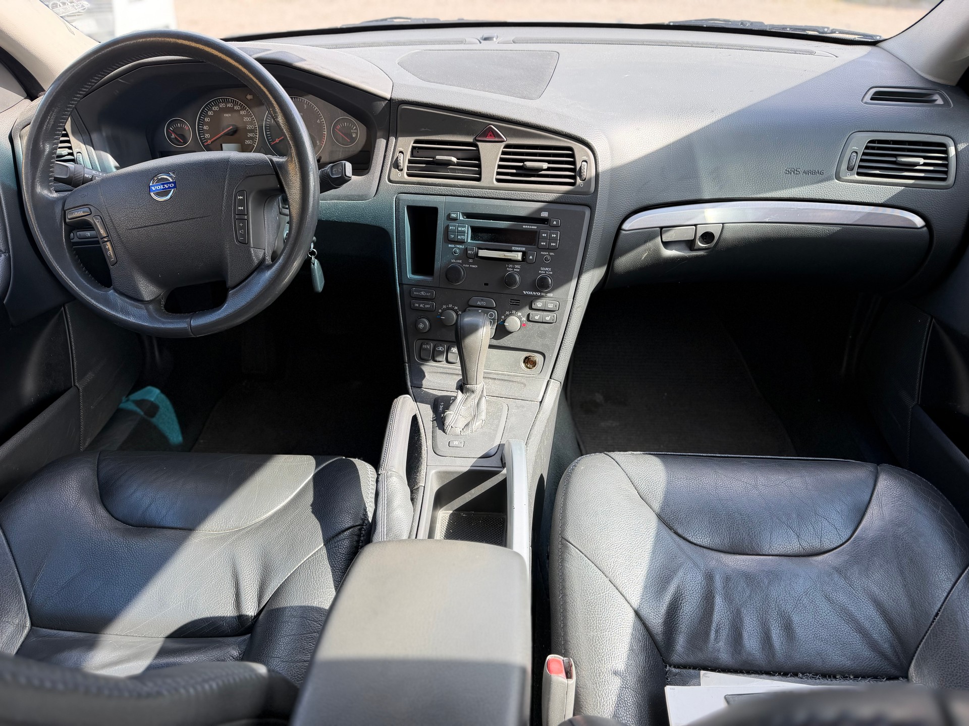 VOLVO XC70 D5 AWD Geartronic-image-12