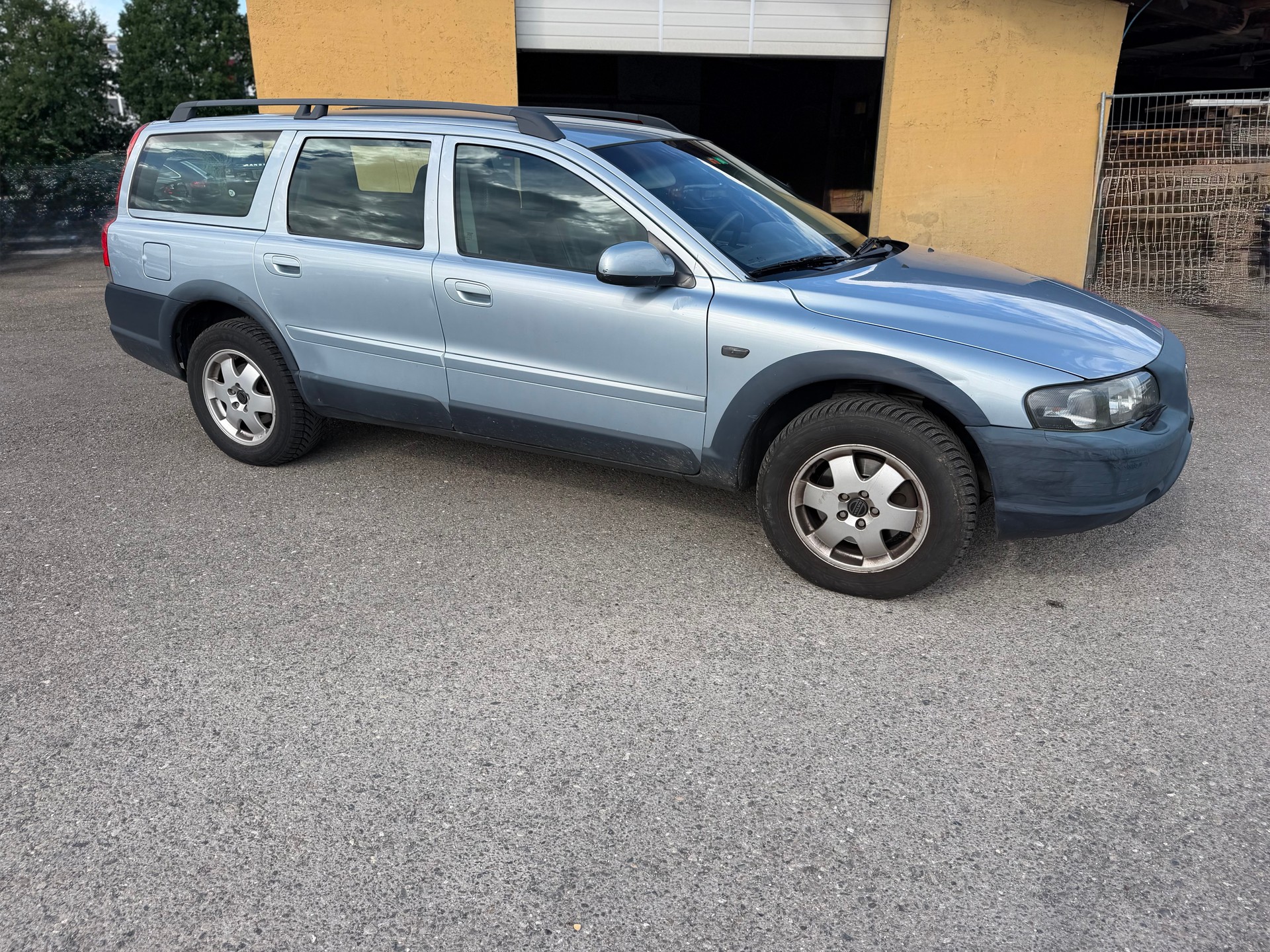 VOLVO XC70 D5 AWD Geartronic-showroom-element-3