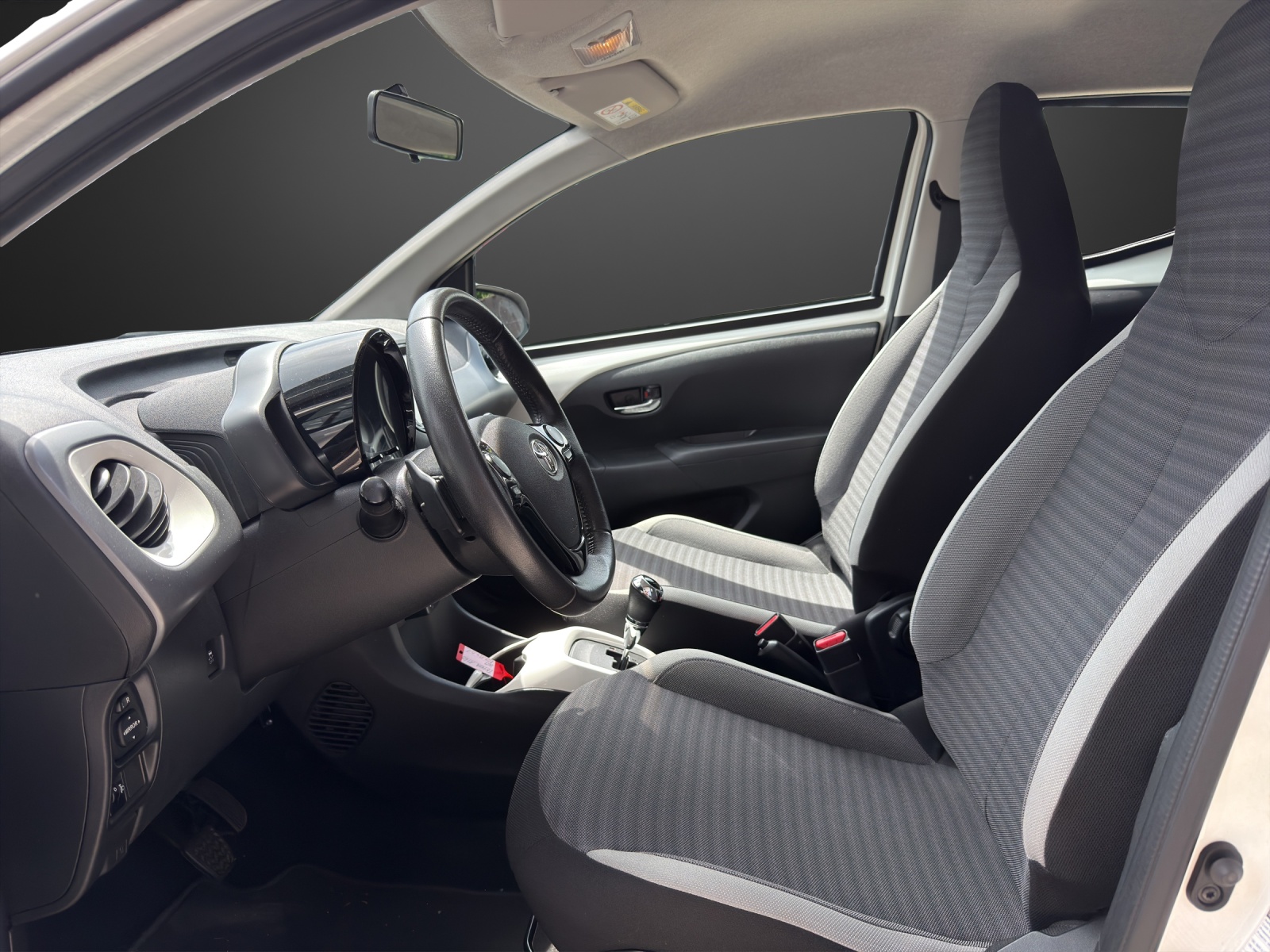 TOYOTA Aygo 1.0-image-9