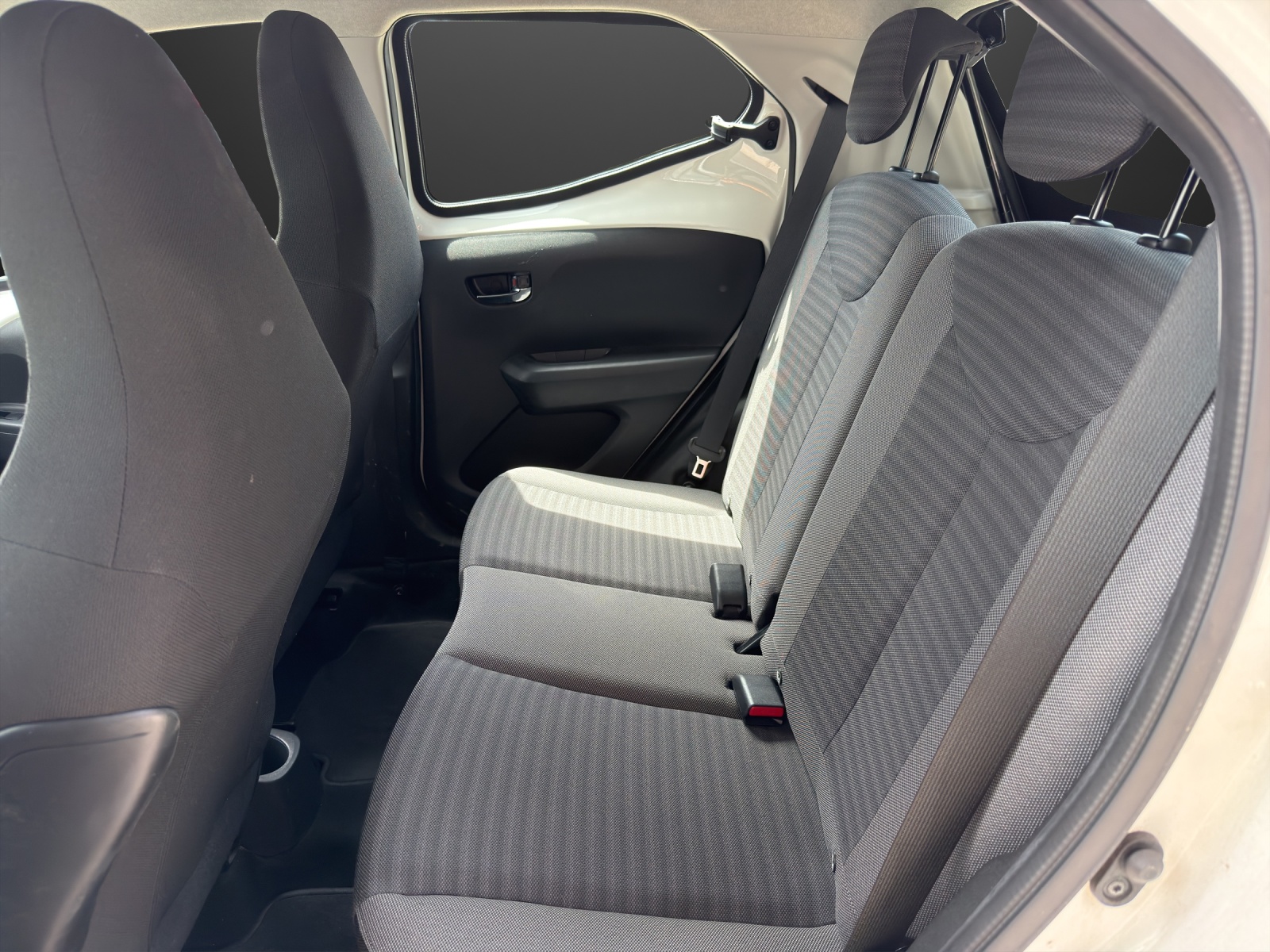 TOYOTA Aygo 1.0-image-11