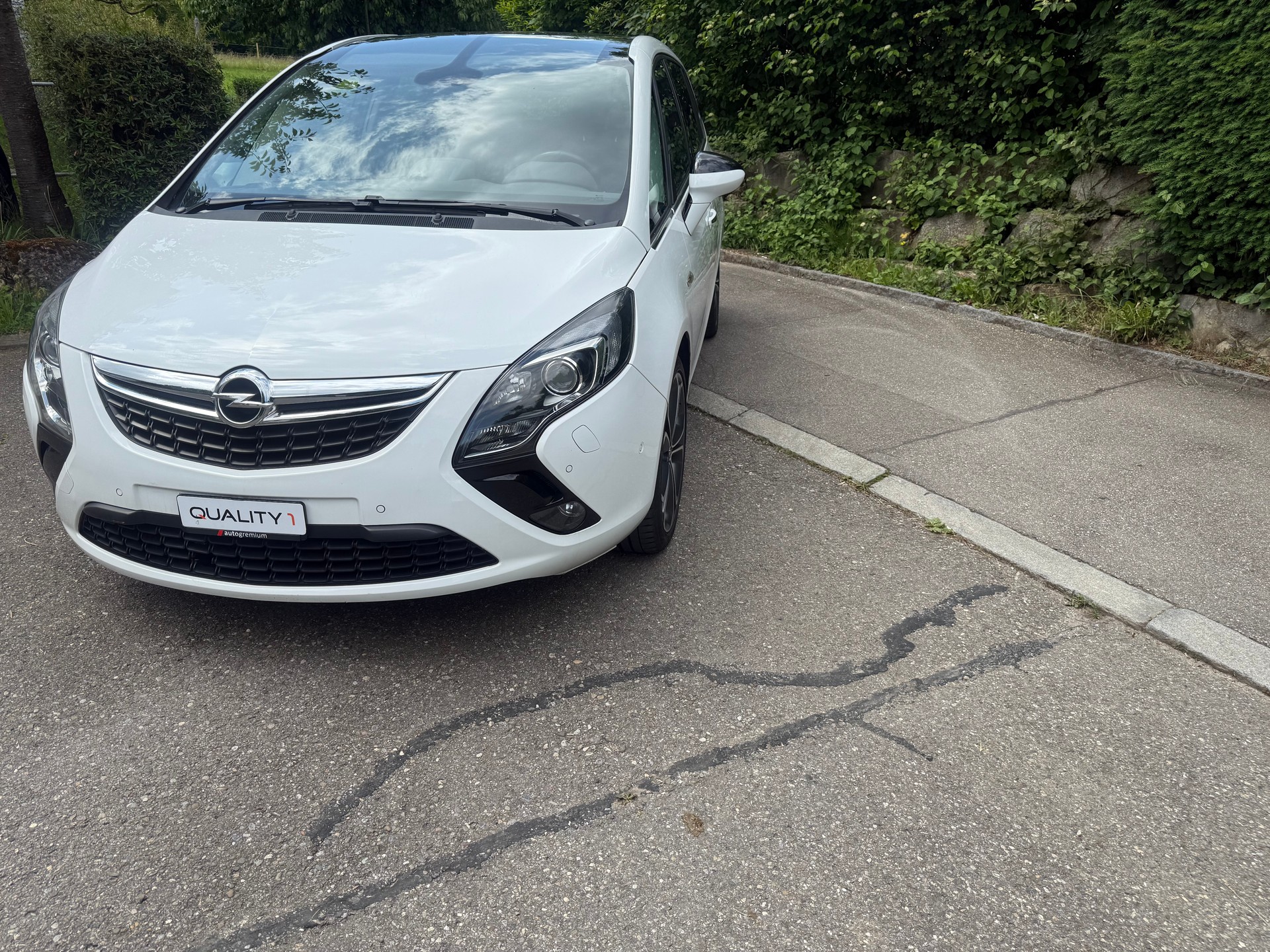 OPEL Zafira Tourer 1.4i 16V Cosmo-image-5