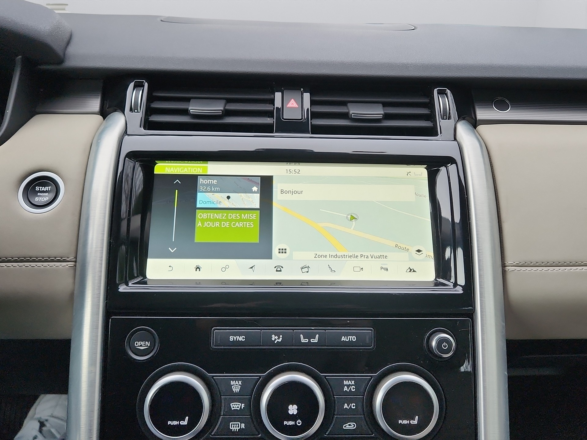 LAND ROVER Discovery 3.0 TD6 HSE Automatic-image-14