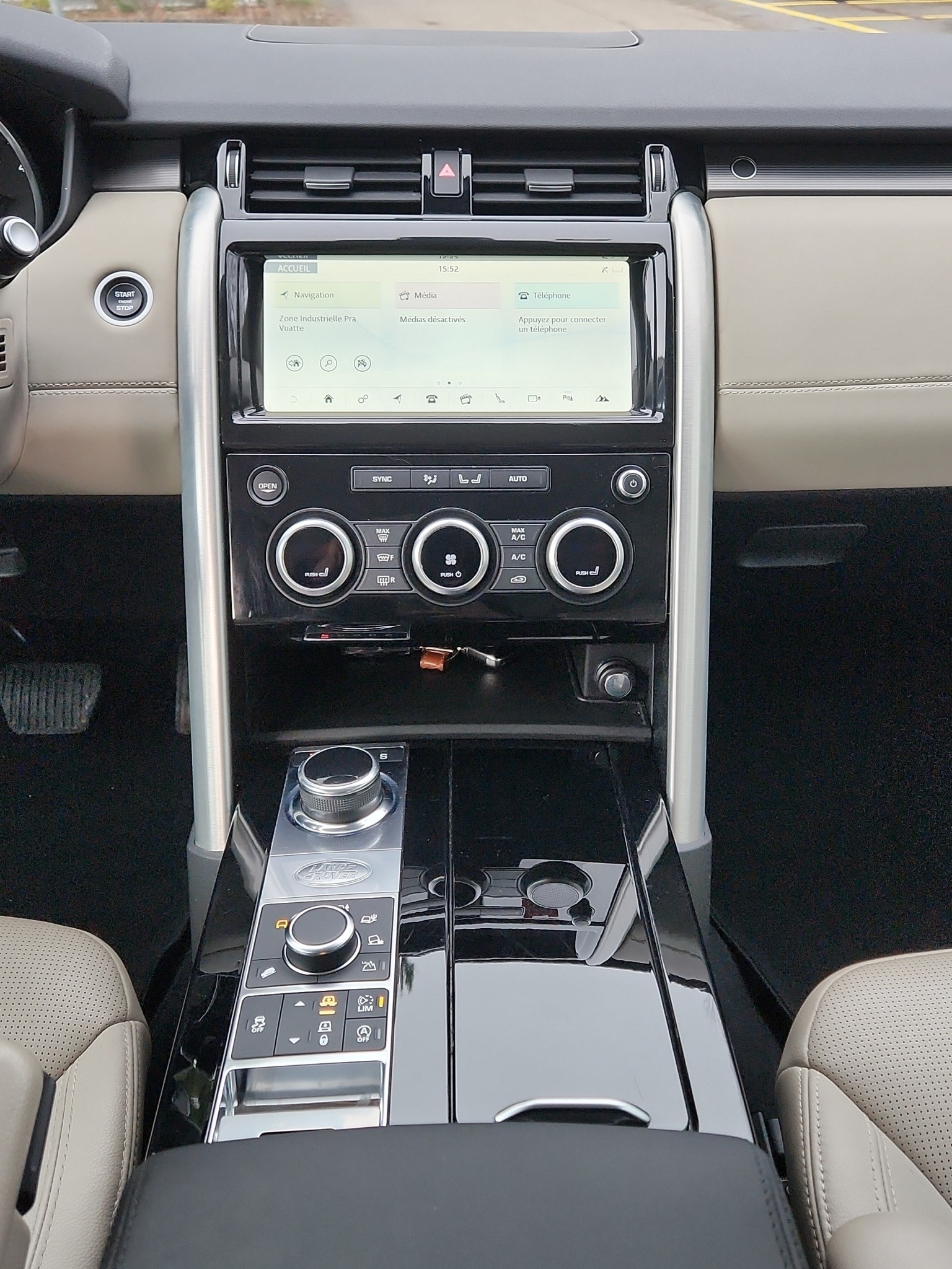 LAND ROVER Discovery 3.0 TD6 HSE Automatic-image-12