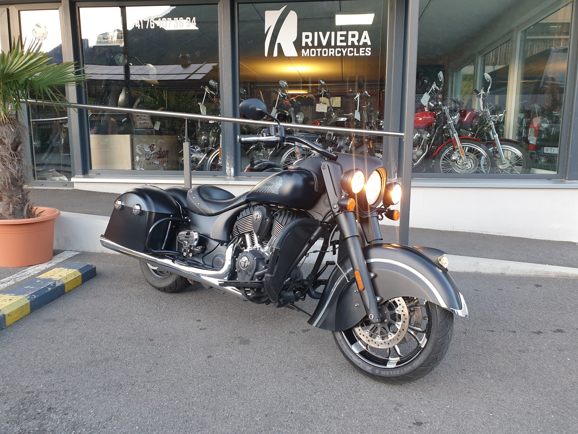 INDIAN Chief Dark Horse-image-1
