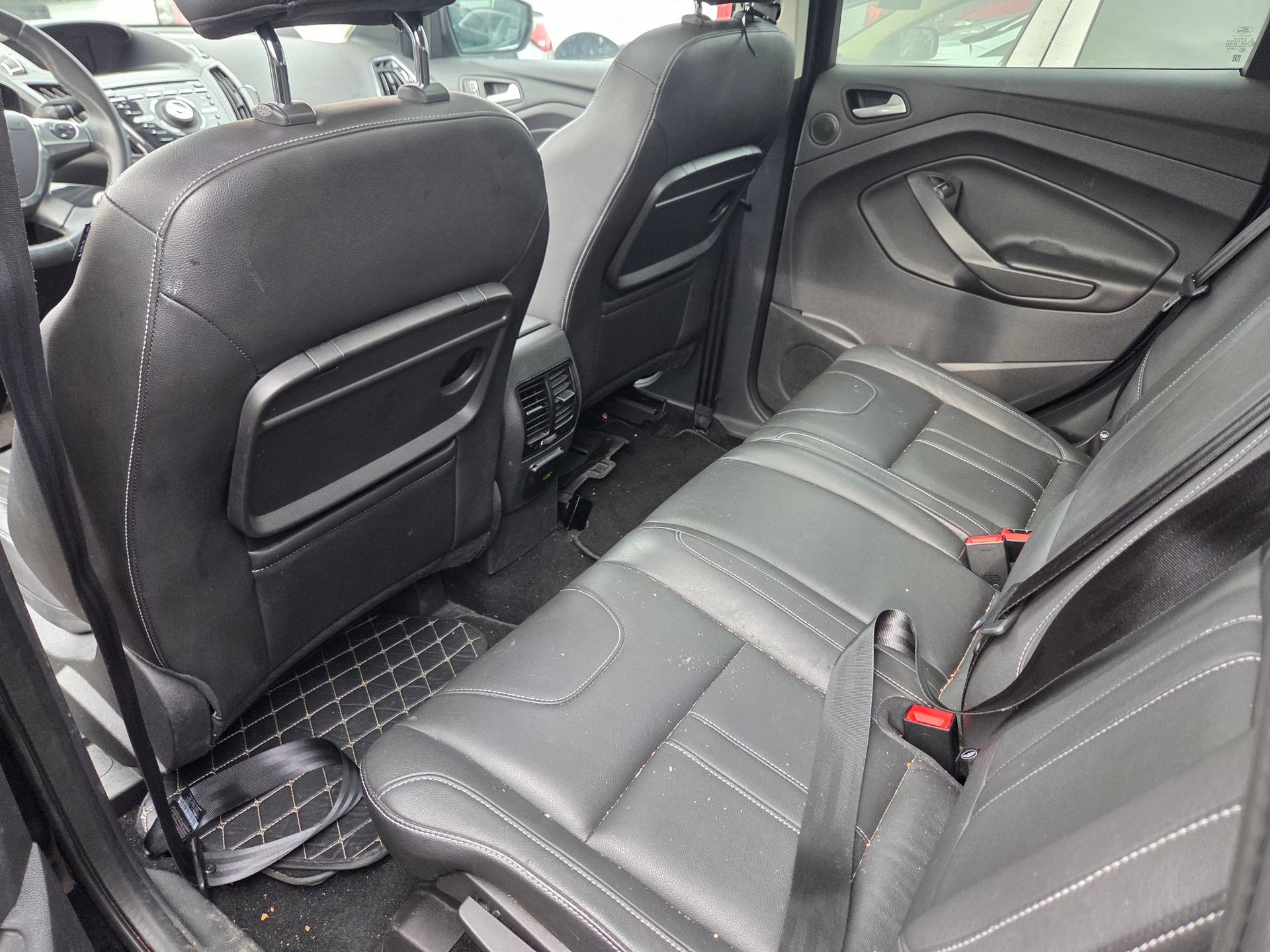FORD Kuga 2.0 TDCi Titanium S 4WD PowerShift-image-4