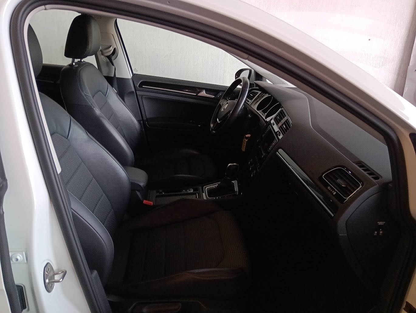 VW Golf 1.4 TSI Highline DSG-image-10
