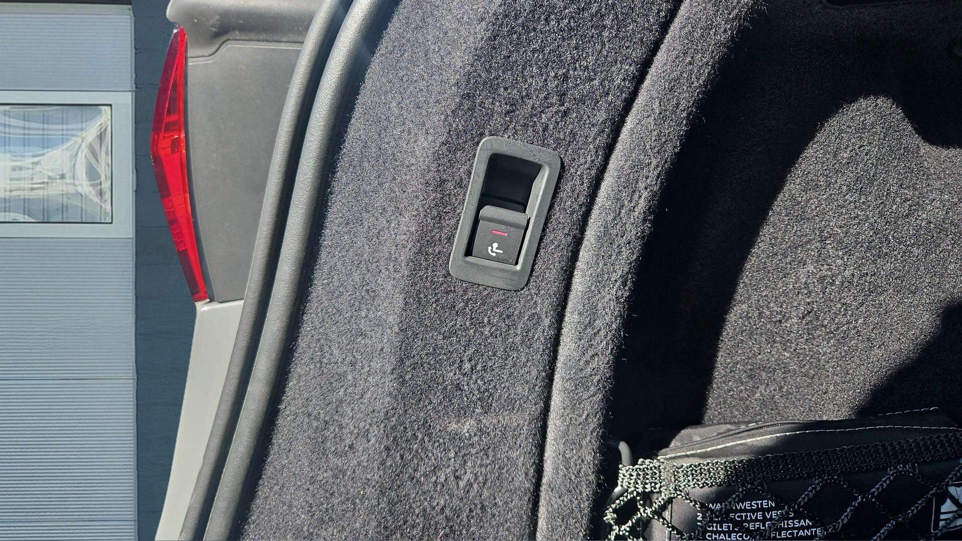 AUDI RS4 Avant quattro tiptronic mit AHK & Panoramadach-image-14