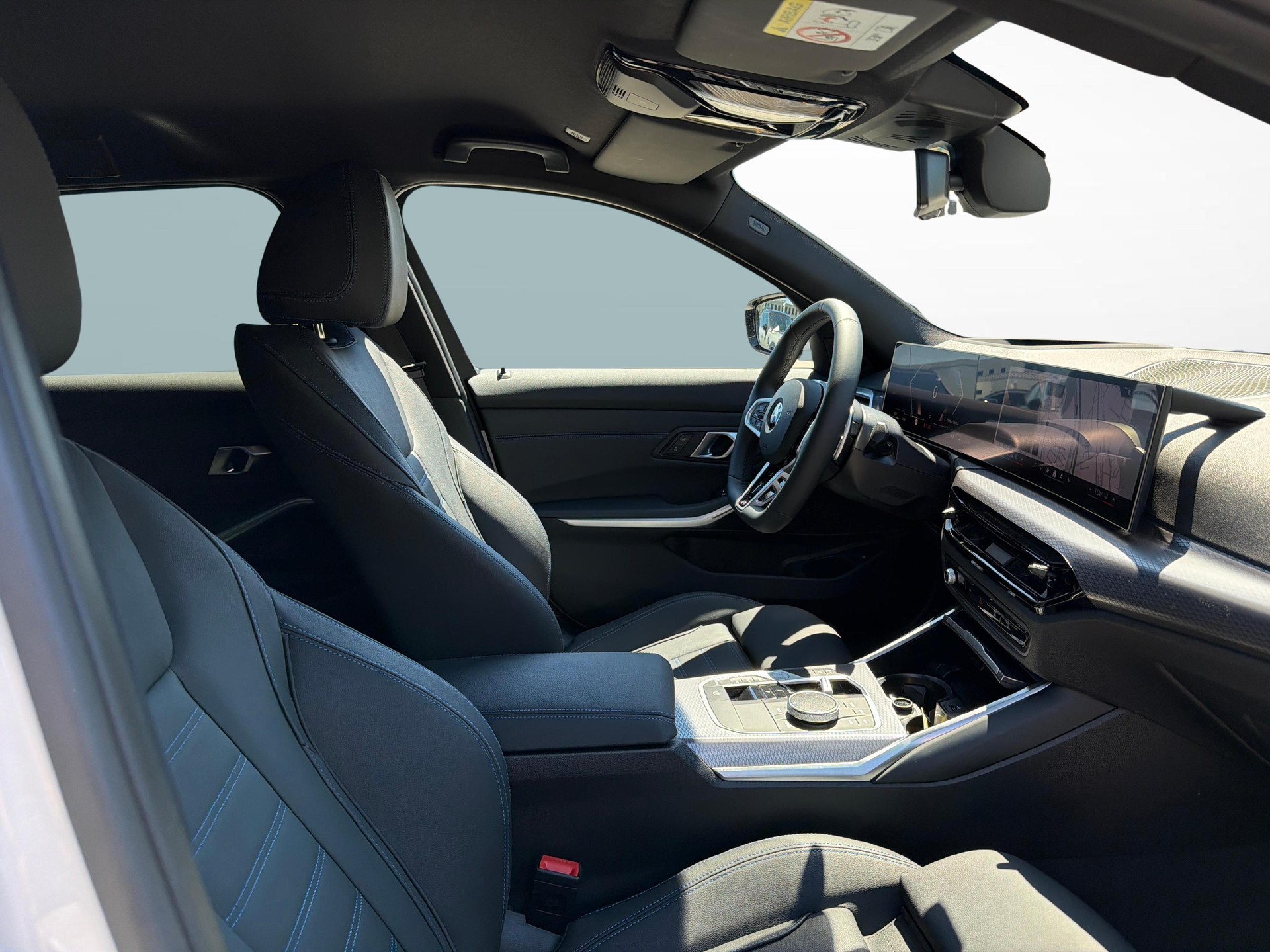 BMW 320d xDrive SAG Touring-image-16
