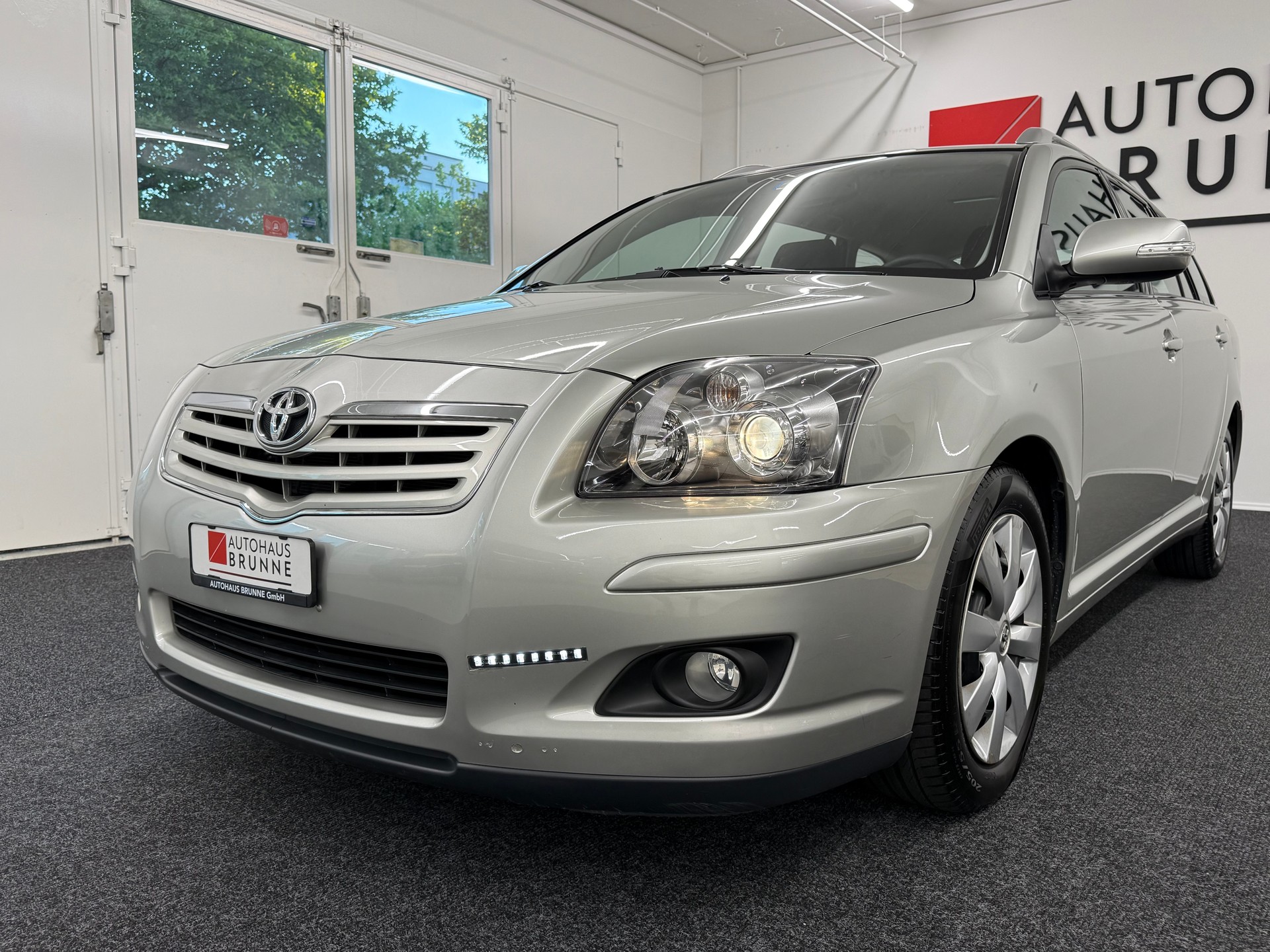 TOYOTA Avensis 1.8 VVT-i Linea Terra Sportswagon-image-7
