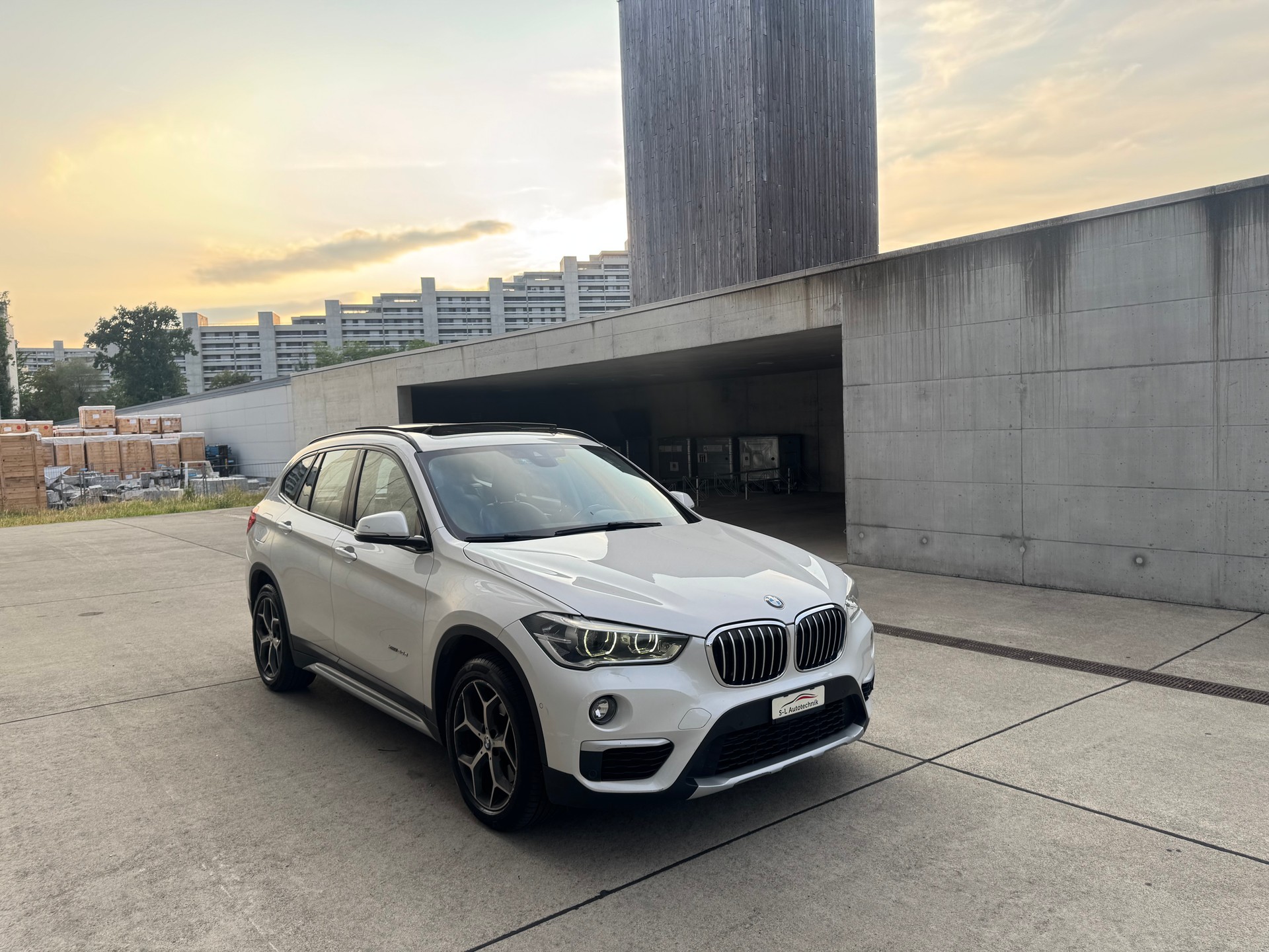 BMW X1 xDrive 20d Sport Line Steptronic-showroom-element-2