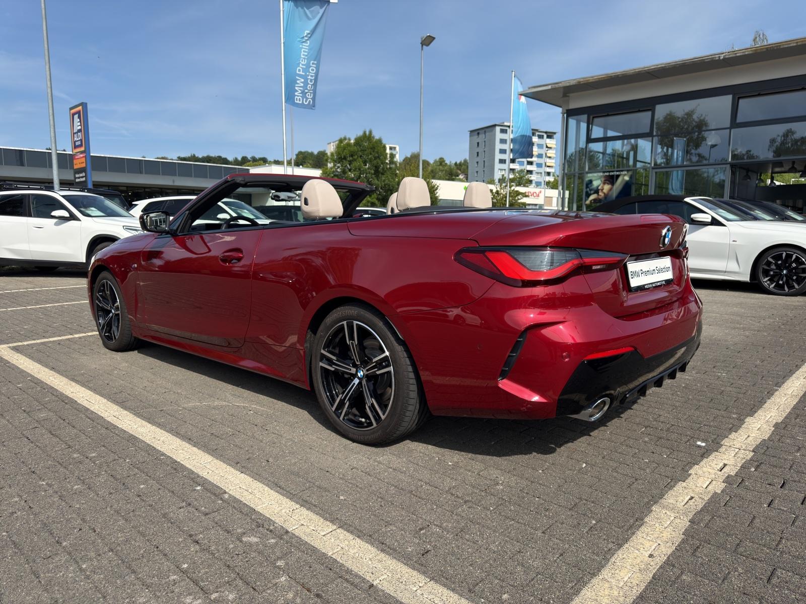 BMW 420i SAG Cabrio-image-12