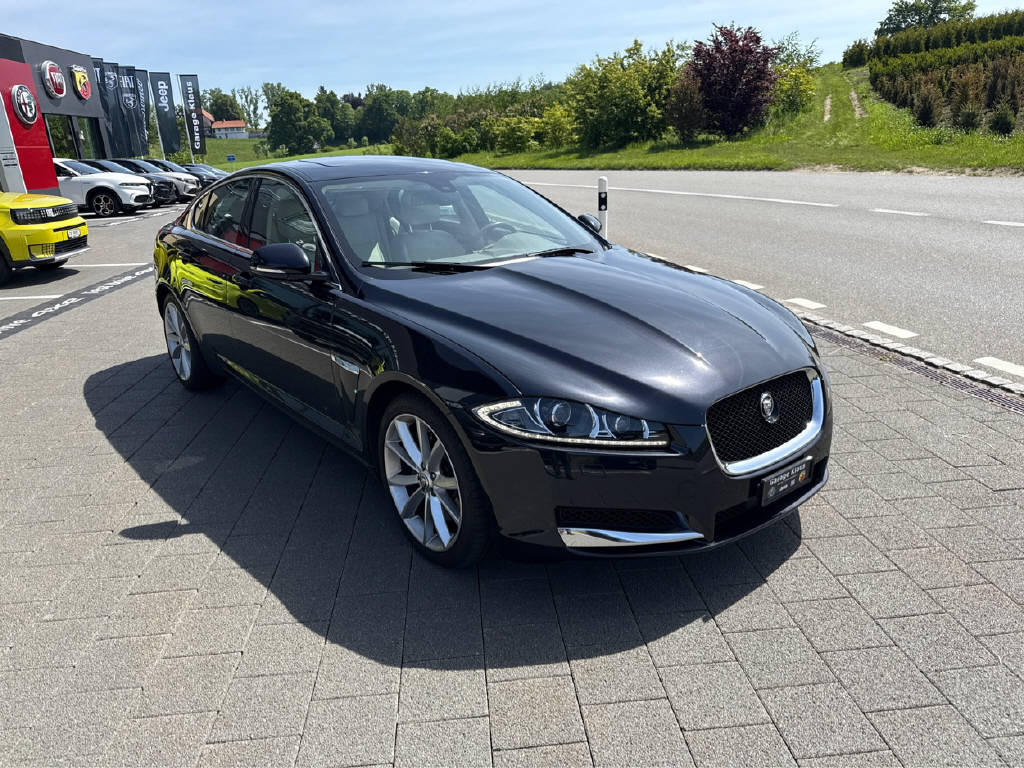 JAGUAR XF 3.0 V6 D S Premium Luxury-showroom-element-1
