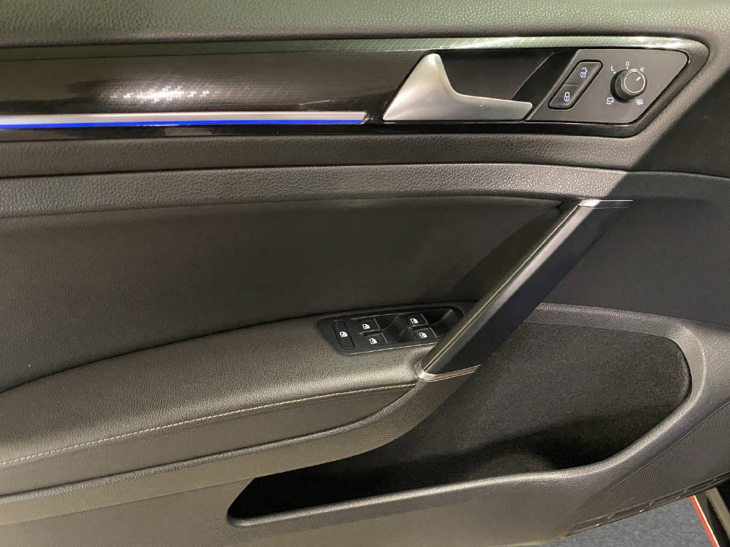 VW Golf VII 2.0 TSI R DSG 4motion-image-11