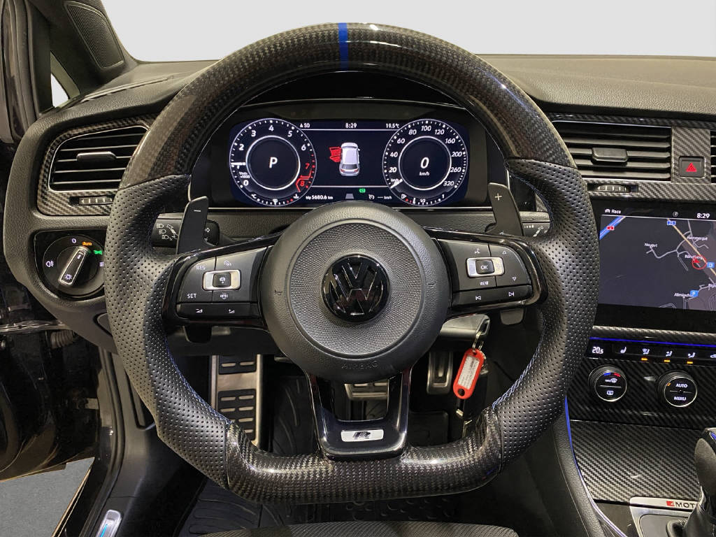 VW Golf VII 2.0 TSI R DSG 4motion-image-7