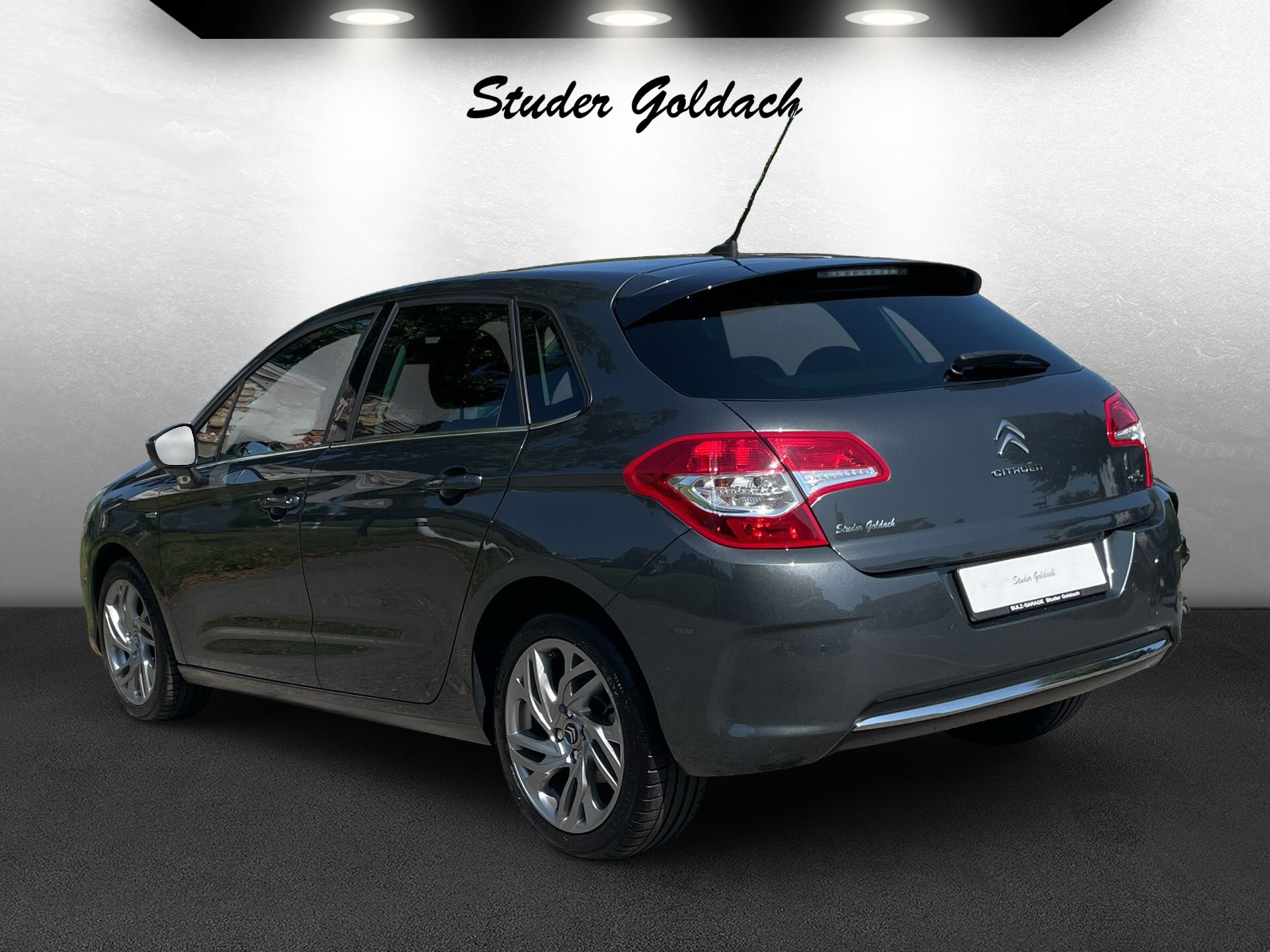 CITROEN C4 1.2 e-THP Exclusive-image-6