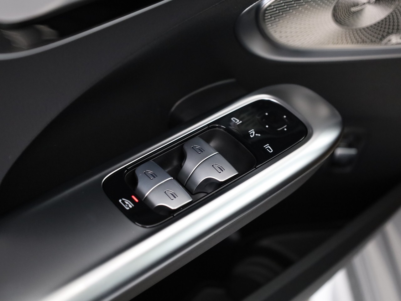 MERCEDES-BENZ C 220 d 4 Matic-image-16
