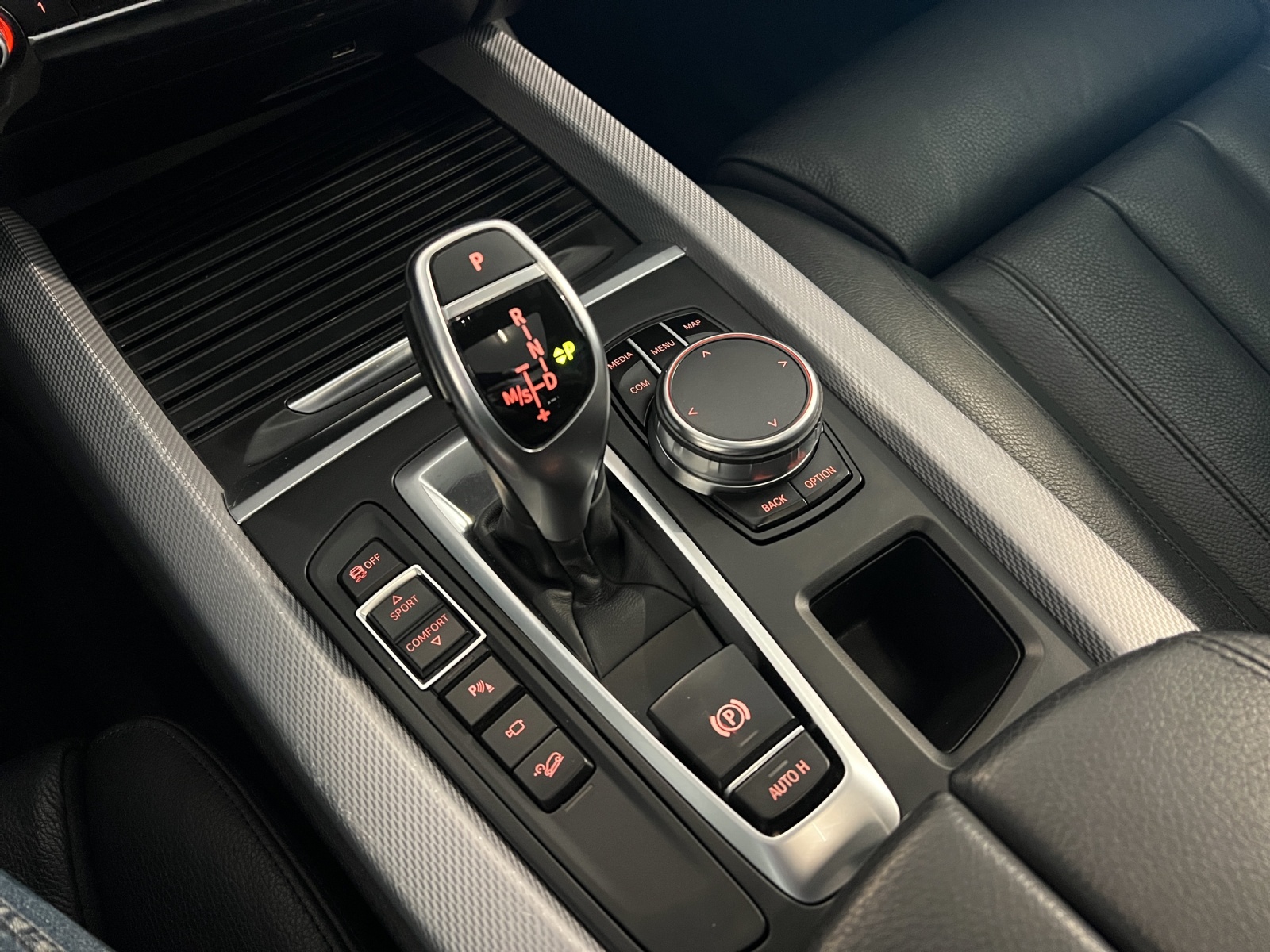 BMW X5 xDrive 30d Steptronic-image-19