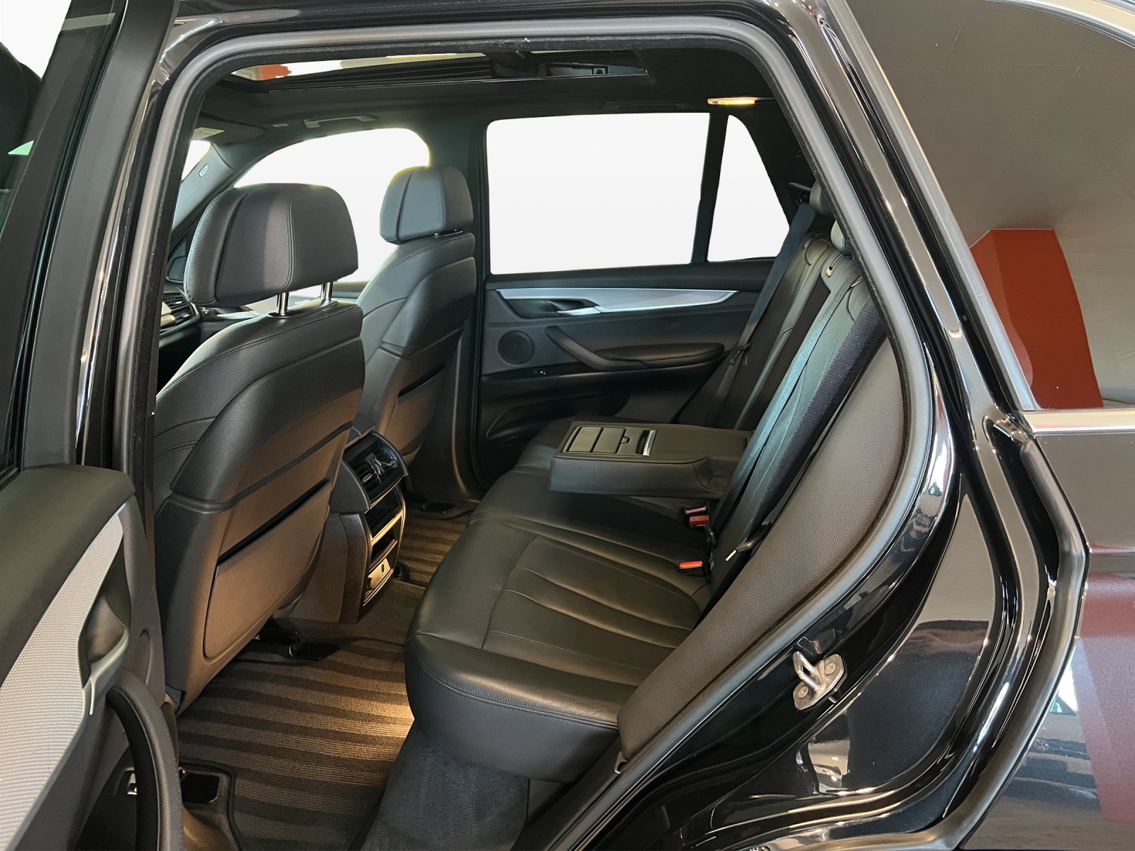 BMW X5 xDrive 30d Steptronic-image-14