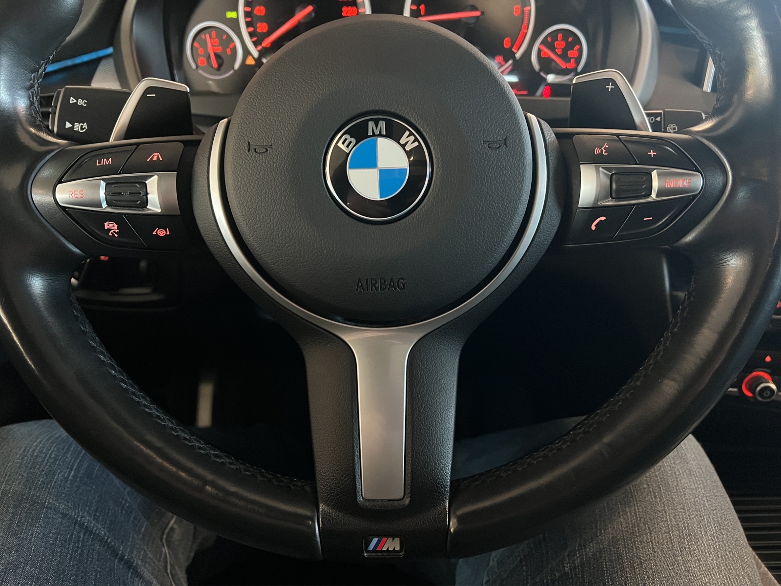 BMW X5 xDrive 30d Steptronic-image-21