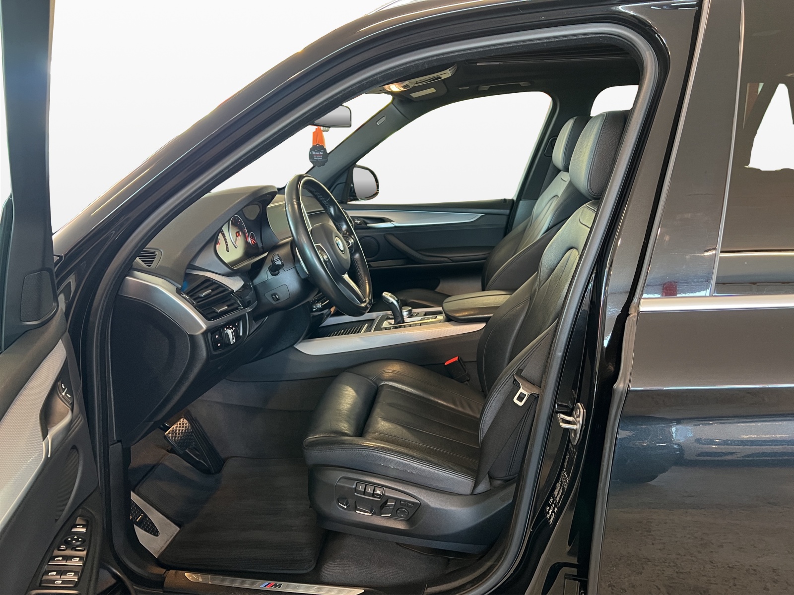 BMW X5 xDrive 30d Steptronic-image-11