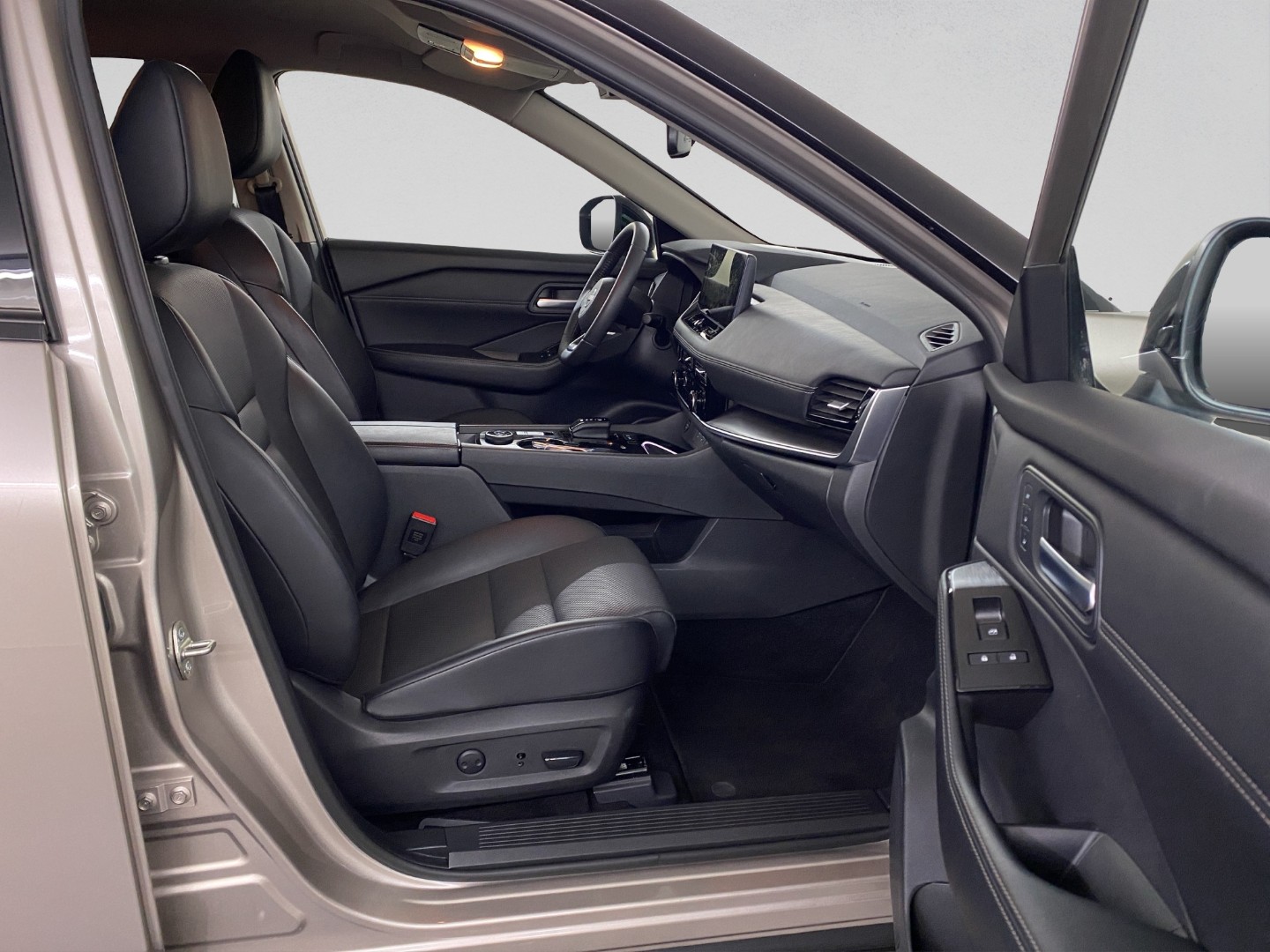NISSAN X-Trail 1.5 VC-T e-Power 4WD 7 Sitze N-Trek-image-13